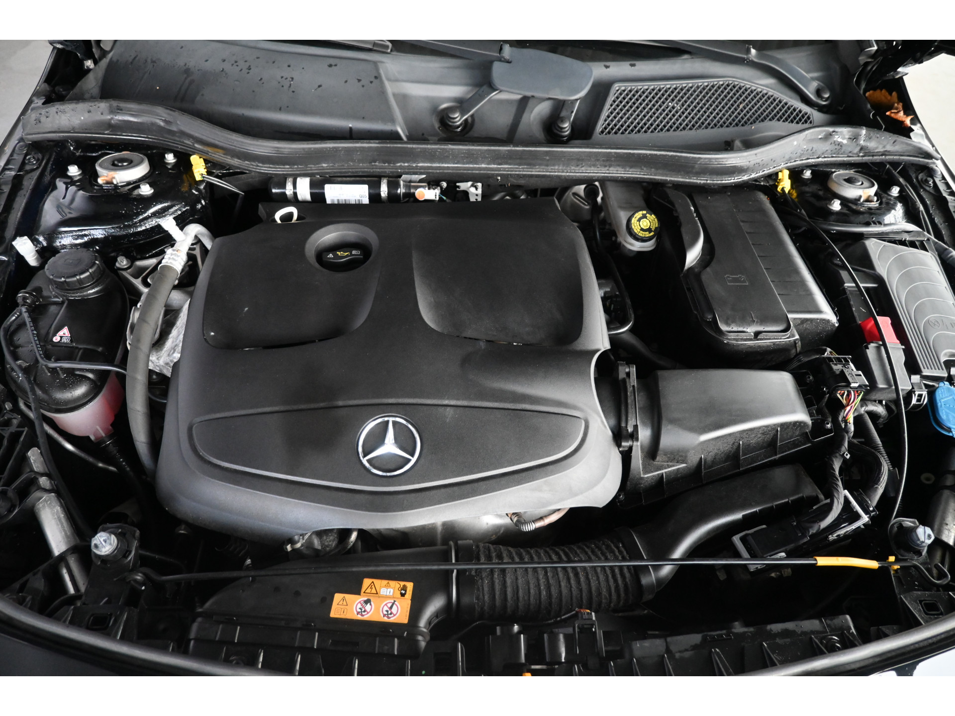 Mercedes-Benz CLA-klasse 200 Prestige AMG Automaat Clima Navigatie LED Rijklaarprijs Inruil Mogelijk!