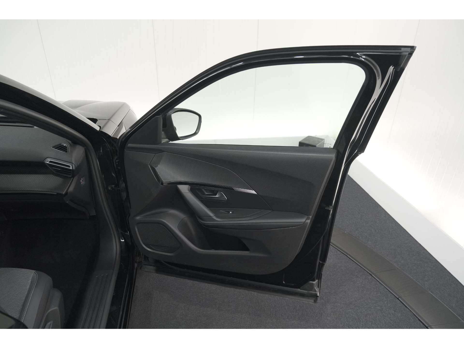 Peugeot 2008 PureTech 100 Allure | Apple Carplay | Parkeersensoren | Climate Control | Cruise Control