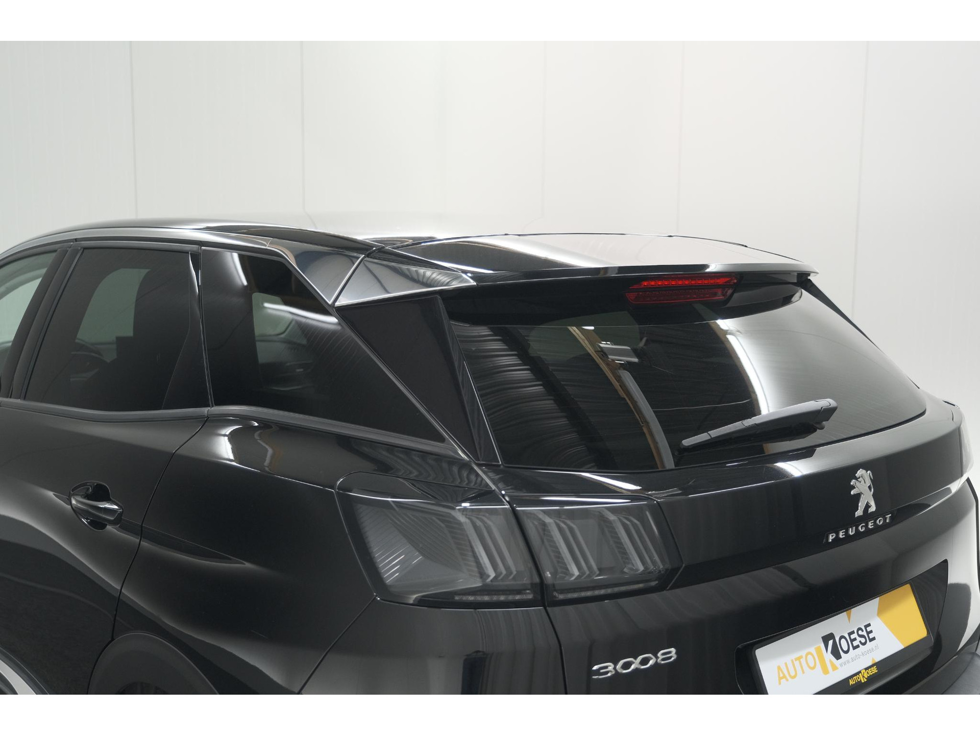 Peugeot 3008 PureTech 130 Allure | Trekhaak | Camera | Dodehoekdetectie | Navigatie