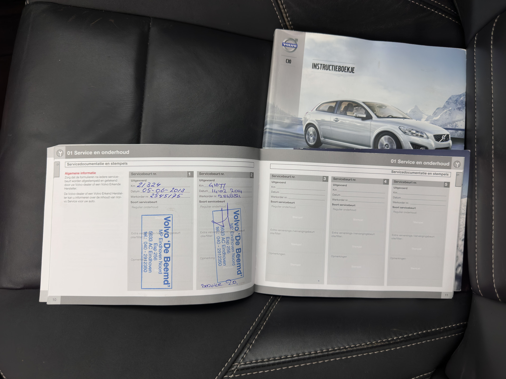 Volvo C30 1.6 D2 R-Design Sport-pack *PANO | BI-XENON | LEATHER-FABRIC | NAVI-FULLMAP | HEATED-SPORTSEATS | ECC | CARBON-INLAY | PDC | PREMIUM-AUDIO | CRUISE | 17''ALU*