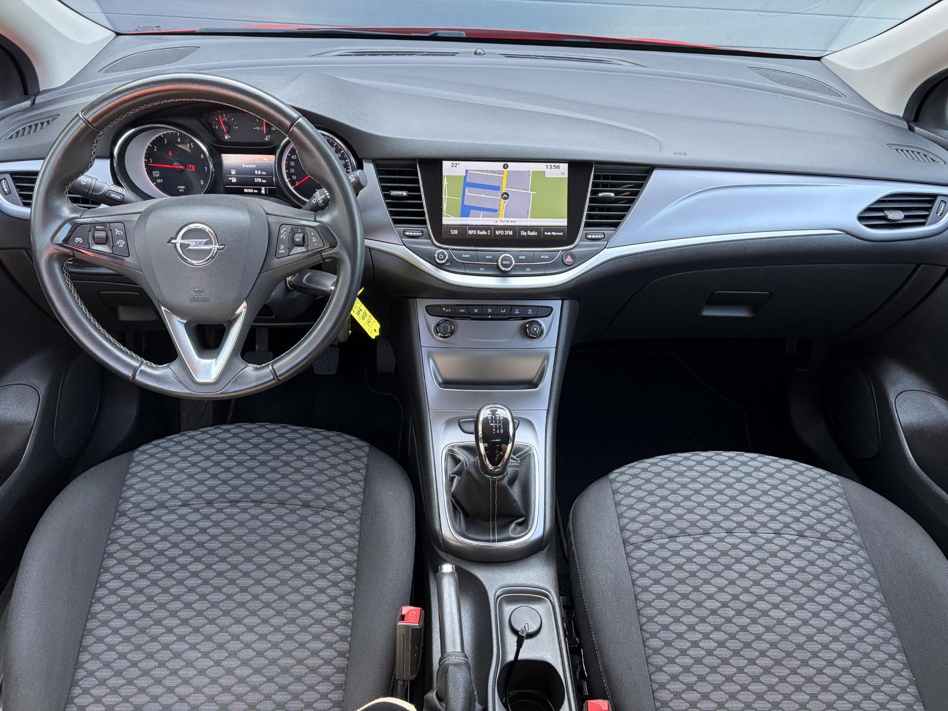 Opel Astra 1.4 Black Edition 2e Eigenaar,Carplay,150pk,Navi,6 Bak,Airco,Cruise,Lm velgen,Pdc,N.A.P,Apk tot 10-2027