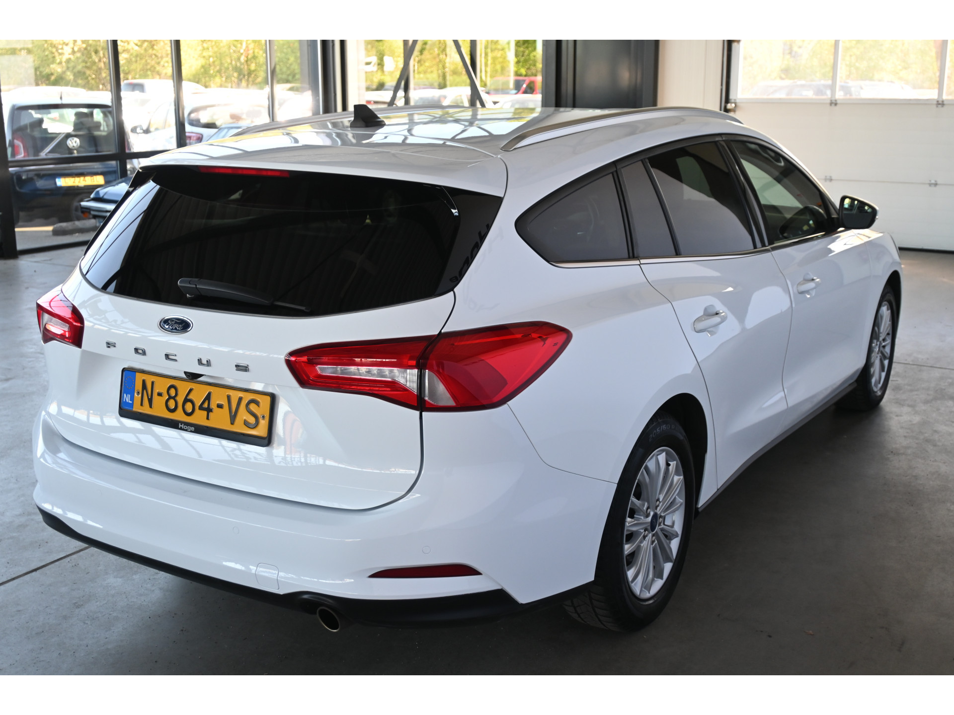 Ford Focus Wagon 1.0 EcoBoost Titanium X Business Clima Navigatie LED 1e Eigenaar Rijklaarprijs! Inruil Mogelijk!