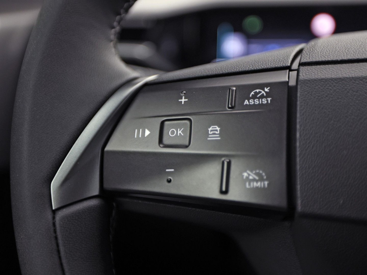 Opel Grandland X 1.2 Turbo Hybrid Sport Automaat (VIRTUAL COCKPIT, APPLE CARPLAY, GROOT NAVI, GETINT GLAS, SPORTSTOELEN, ADAPTIVE CRUISE, KEYLESS, SPORTSTUUR, GETINT GLAS, NIEUWSTAAT)