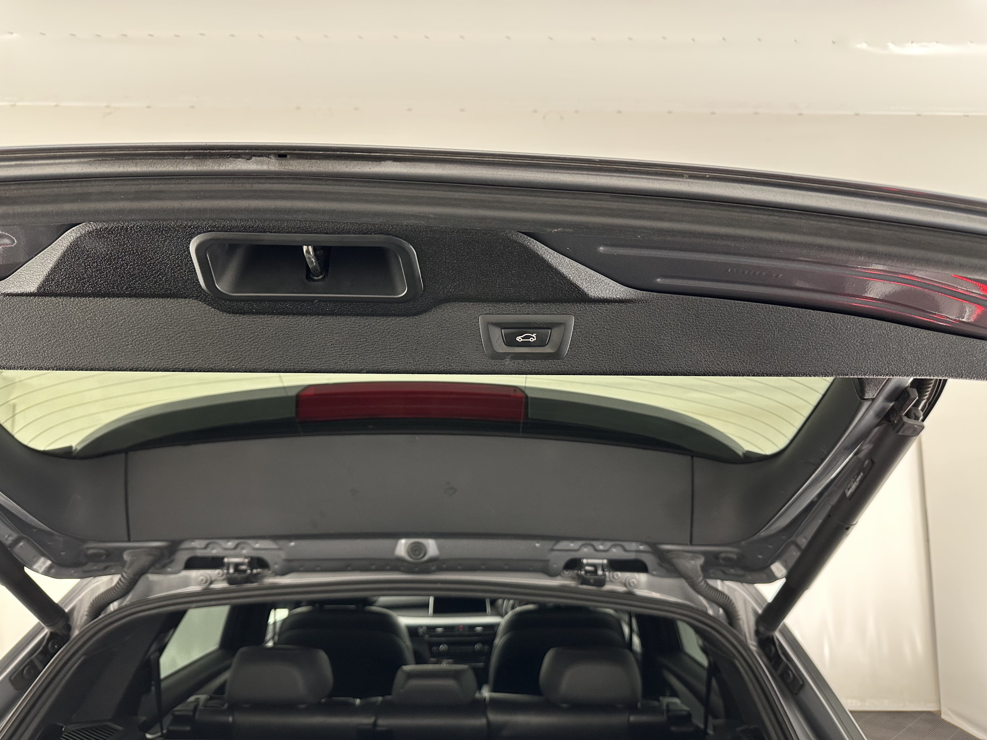 BMW X5 xDrive40d  *Right-Hand-Drive* M-Sportpack High Executive [ 7-Pers. ] Aut. *LEATHER | XENON | MEMORY-PACK | HEATED-SPORTSEATS | NAVI-FULLMAP | SHIFTPADDLES | PRIVACYGLASS | ECC | TOWBAR | PDC | CRUISE | 20''ALU*