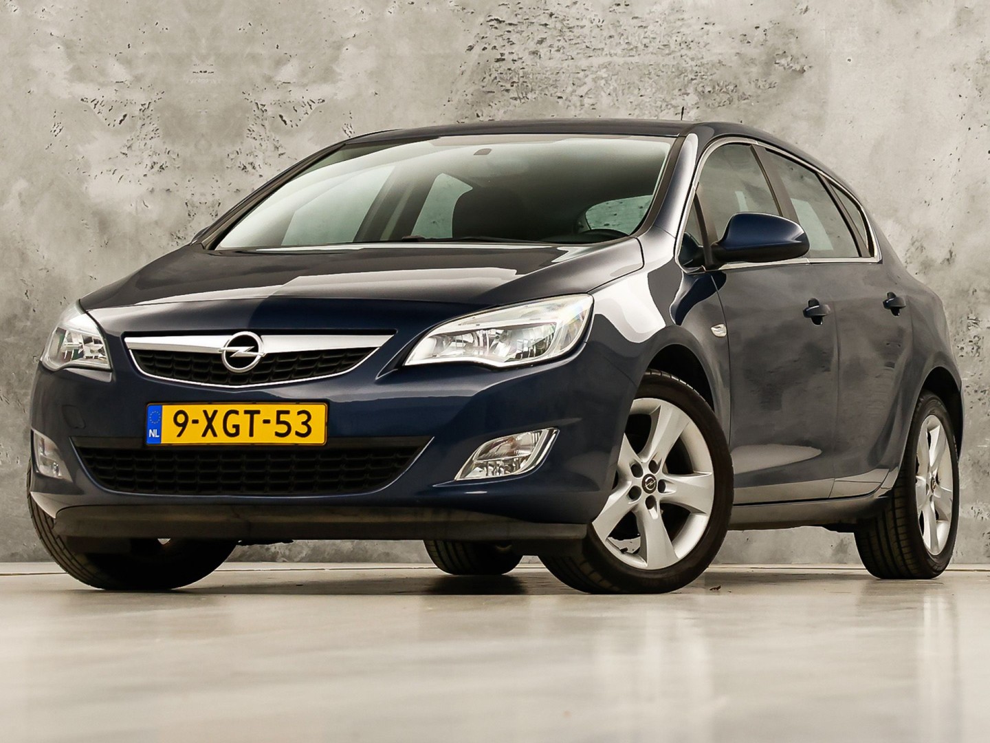 Opel Astra 1.6 Selection (CLIMATE, CRUISE CONTROL, SPORTSTOELEN, NIEUWE APK, NIEUWSTAAT)