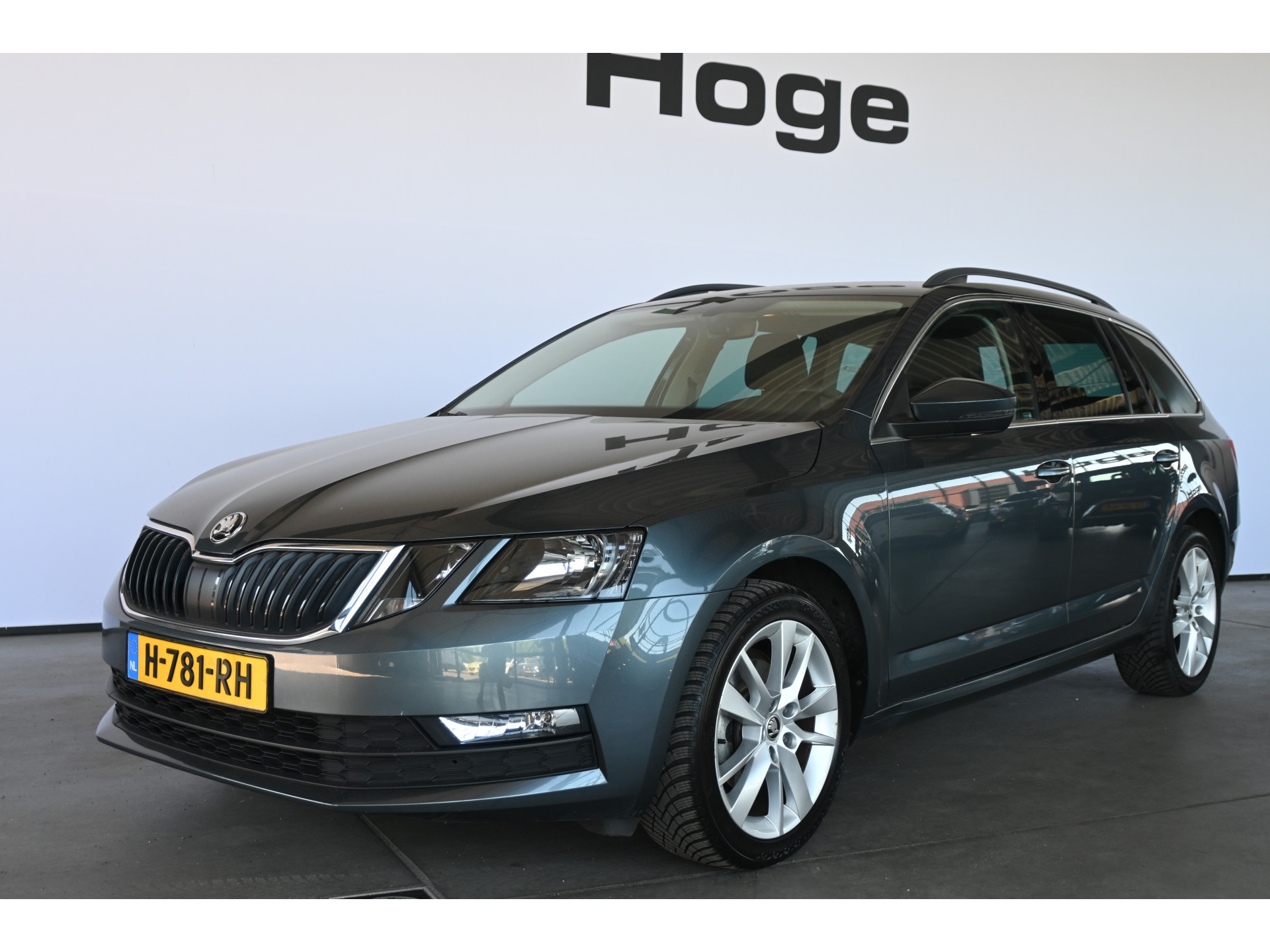 ŠKODA Octavia Combi 1.0 TSI Greentech Business Edition Nap! Navigatie Clima Cruise control Stoelverwarming PDC Inruil Mogelijk!