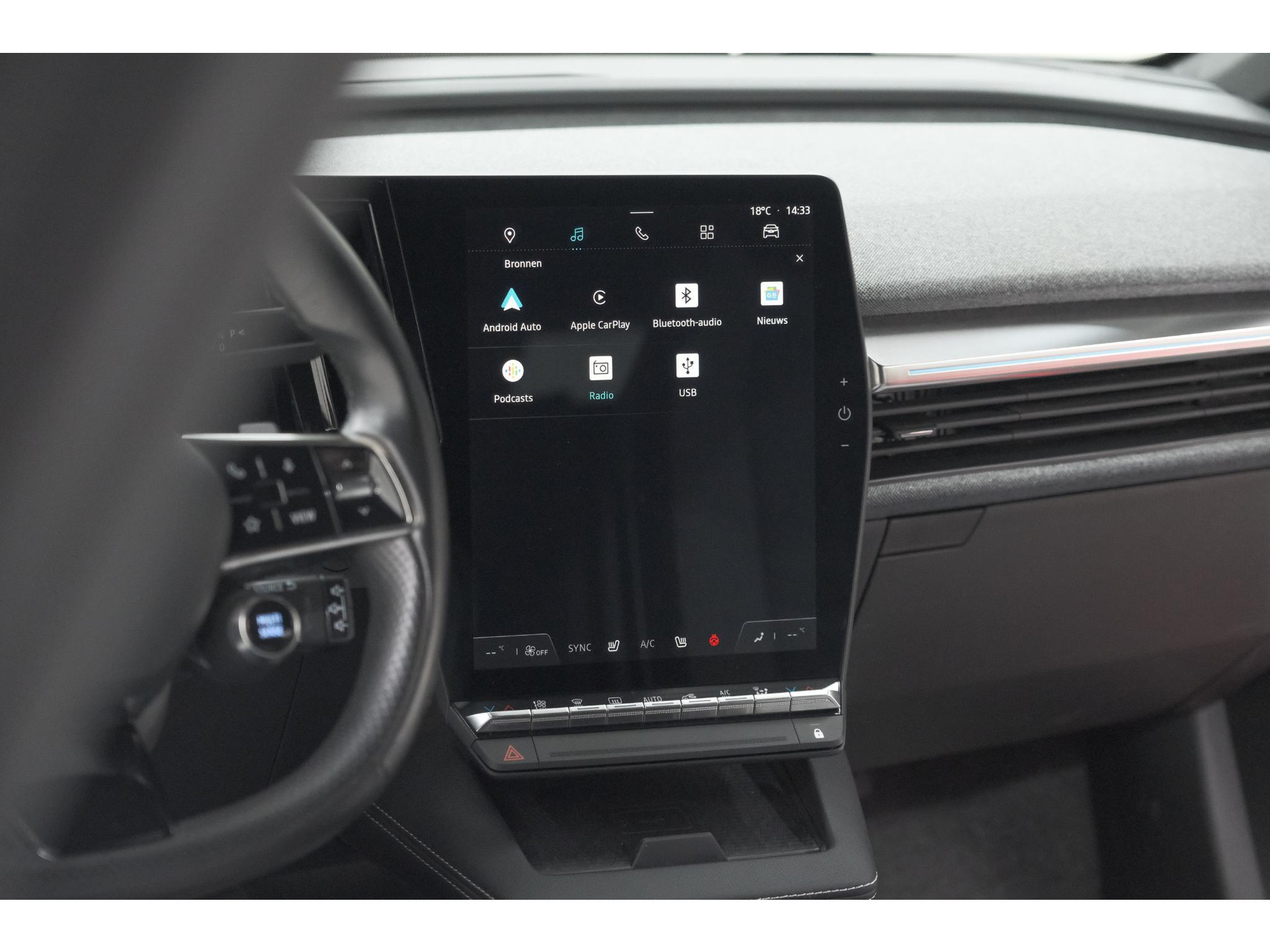 Renault Megane E-Tech EV60 220 Charge Techno | Adaptieve Cruise Control | Winterpakket | Dodehoekdetectie | Harman Kardon