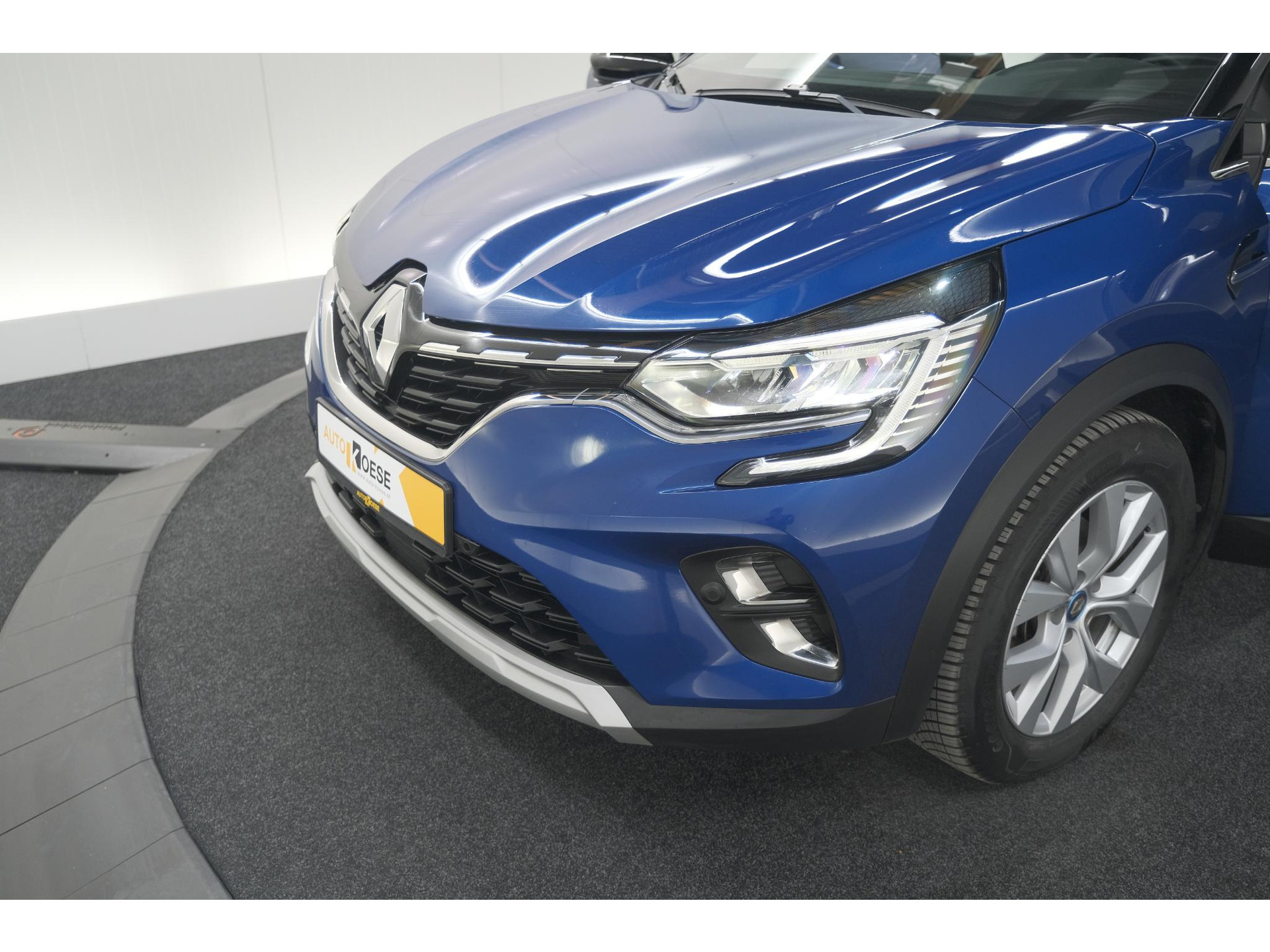 Renault Captur 1.6 E-Tech Plug-in Hybrid 160 Intens | Allseason Banden | Camera | 9.3 Inch Grootscherm | Apple Carplay