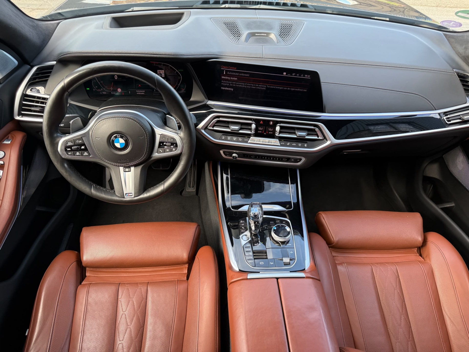 BMW X7 xDrive40i 6p. | 2E EIGENAAR | 3/6/12MND GARANTIE| M-SPORT |PANO | LASER | LED | B&W | MASSAGE | CARPLAY | TREKHAAK | DAB | BOMVOL |