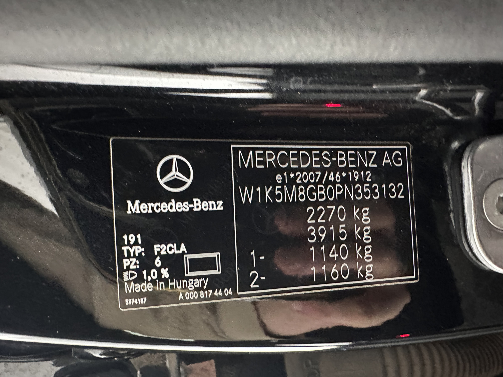 Mercedes-Benz CLA-klasse Shooting Brake 250 e AMG Line ( Plug-in ) (INCL.BTW) *PANO | LEATHER-MICROFIBRE | MULTIBEAM-LED | AMBIENT-LIGT | BLIND-SPOT | HEATED-SPORTSEATS | WIDE-SCREEN-DIGICOCKPIT | DAB+ | NAVI-FULLMAP | CAMERA | PRIVACY-GLASS | TOWBAR | 19