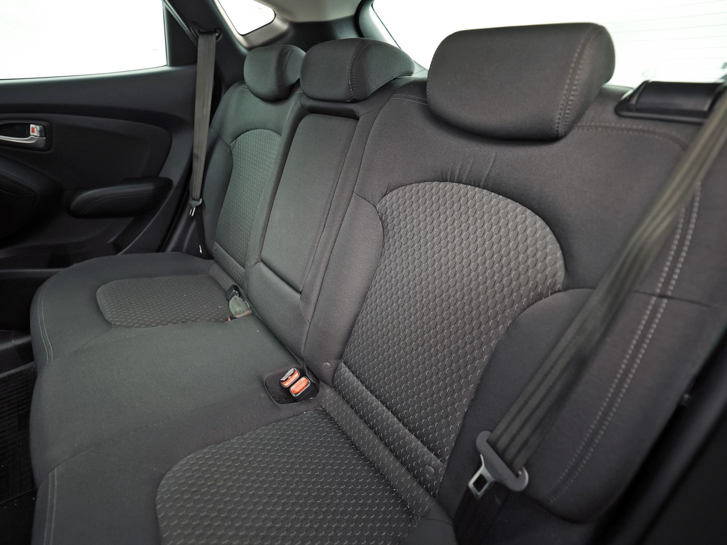 Hyundai ix35 1.6i GDI Sport (CLIMATE, STOELVERWARMING, GETINT GLAS, SPORTSTOELEN, TREKHAAK, CRUISE, NIEUWSTAAT)