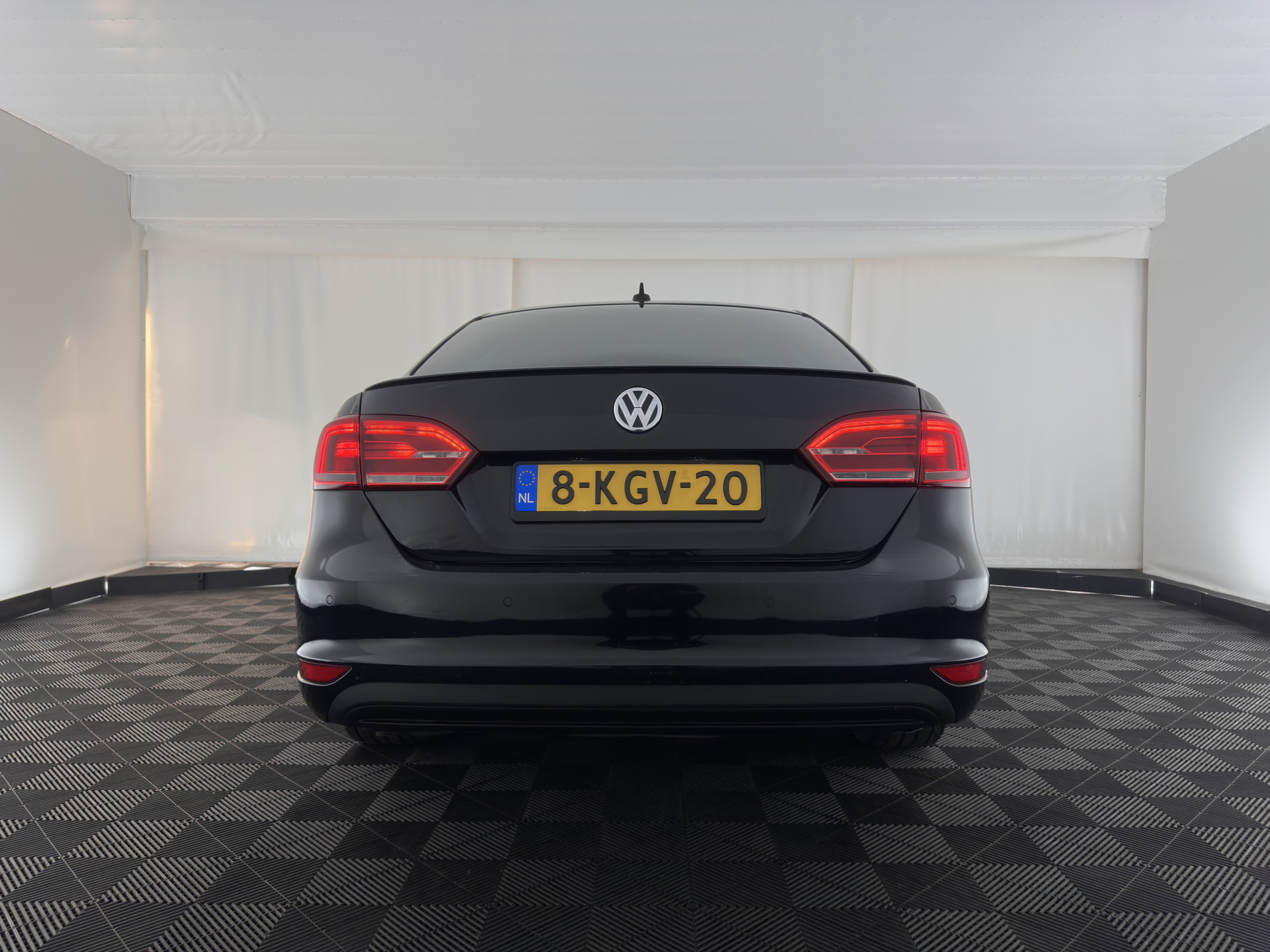 Volkswagen Jetta 1.4 TSI Hybrid Highline Aut. *XENON | NAVI-FULLMAP | COMFORT-SEATS | PRIVACY-GLASS | SHIFT-PADDLES |  ECC | PDC | CRUISE | 17''ALU*