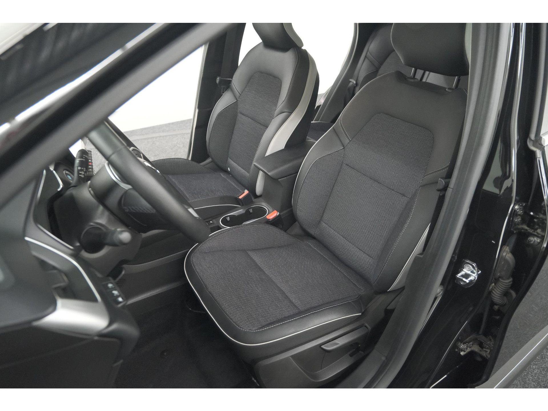 Renault Captur 1.6 E-Tech Hybrid 145 Techno | Pack Parking | Camera | Navigatie | Apple CarPlay