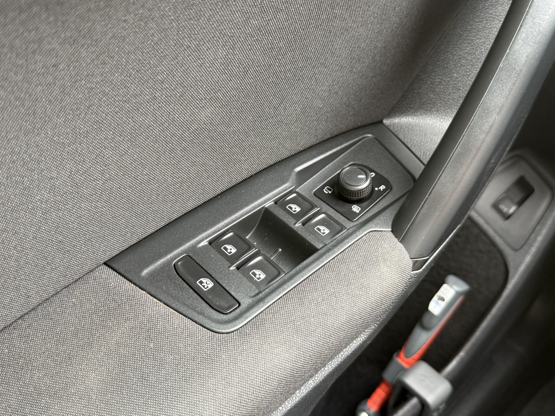 Volkswagen Tiguan 1.5 TSI ACT Comfortline | Apple Carplay | ACC | Trekaak | Draadloze lader