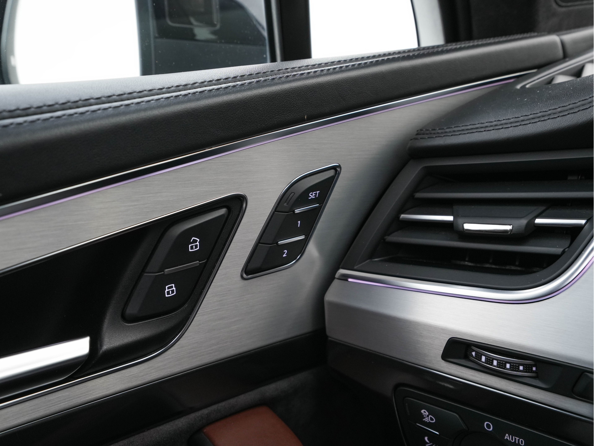 Audi Q7 3.0 TDI e-tron Quattro Sport (Plug-In) Aut. *PANO | LEATHER | ADAPTIVE-CRUISE | MATRIX-LED | BOSE-AUDIO | BLINDSPOT | MEMORY-PACK | DIGI-COCKPIT | HEATED-SPORTSEATS | NAVI-FULLMAP | CAMERA | HEAD-UP | SHIFTPADDLES | TOWBAR | 21"*