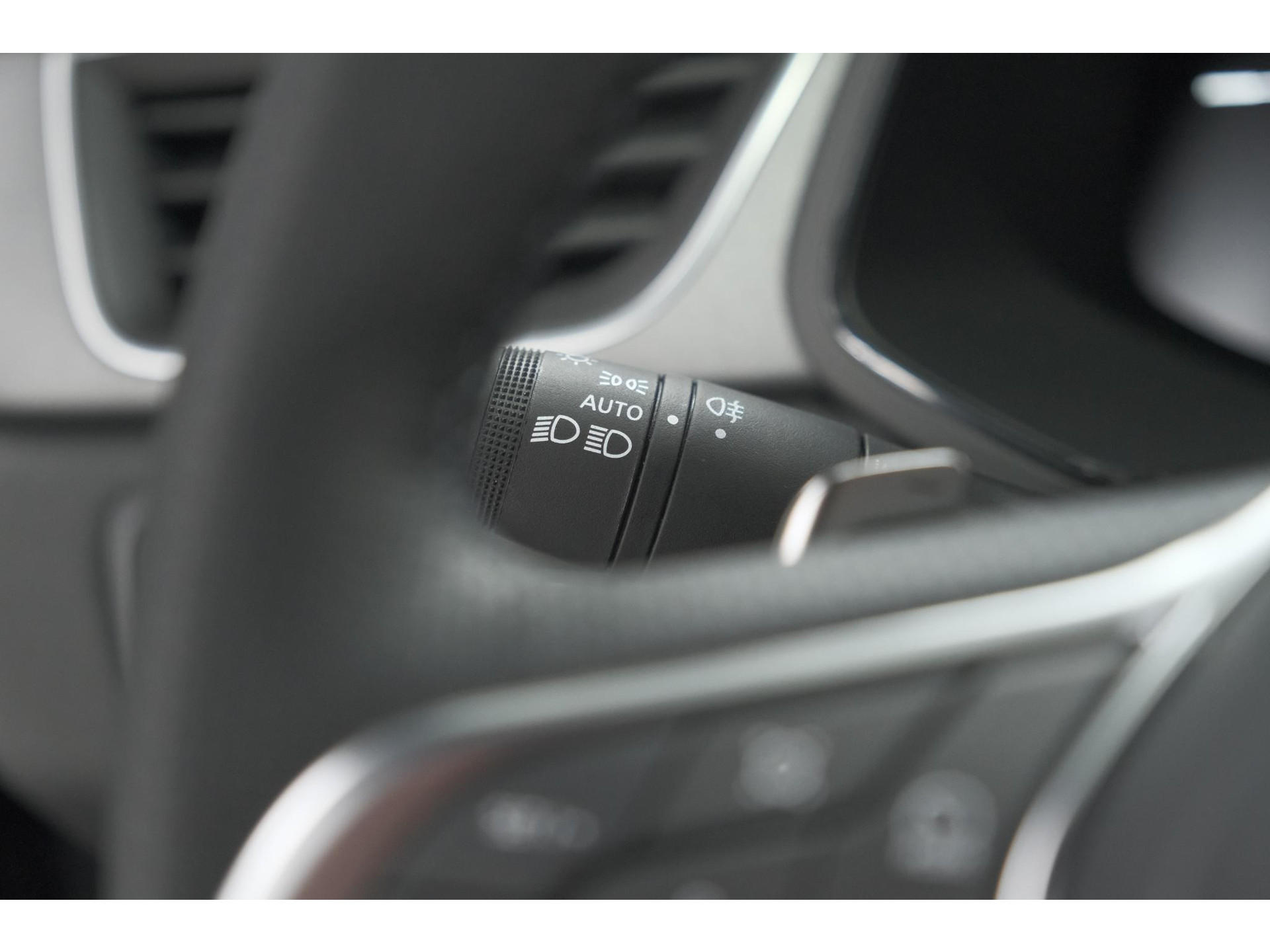 Renault Captur 1.3 mild hybrid 160 techno | Trekhaak | Pack Winter | Camera | Adaptieve Cruise