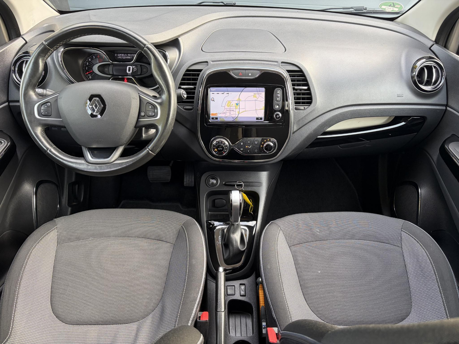 Renault Captur 1.2 TCe Dynamique ✓Navi✓Trekhaak✓Keyless✓Clima✓Cruise✓Dealer Onderhouden✓Automaat✓120pk✓Lm velgen✓Pdc✓N.A.P✓Apk tot 06-2027