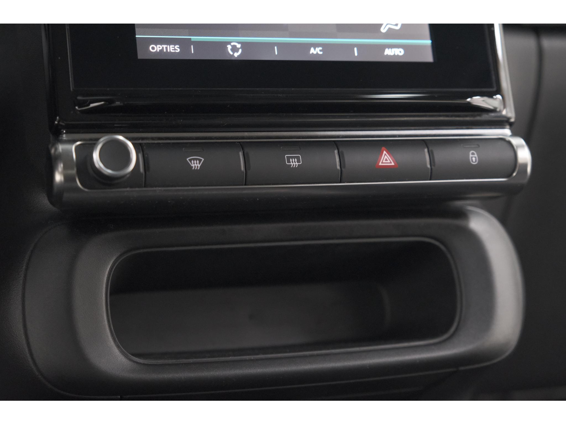 Citroen C3 PureTech 82 Feel Edition | Apple Carplay | Parkeersensoren | Navigatie | Climate Control | 16 Inch Velgen