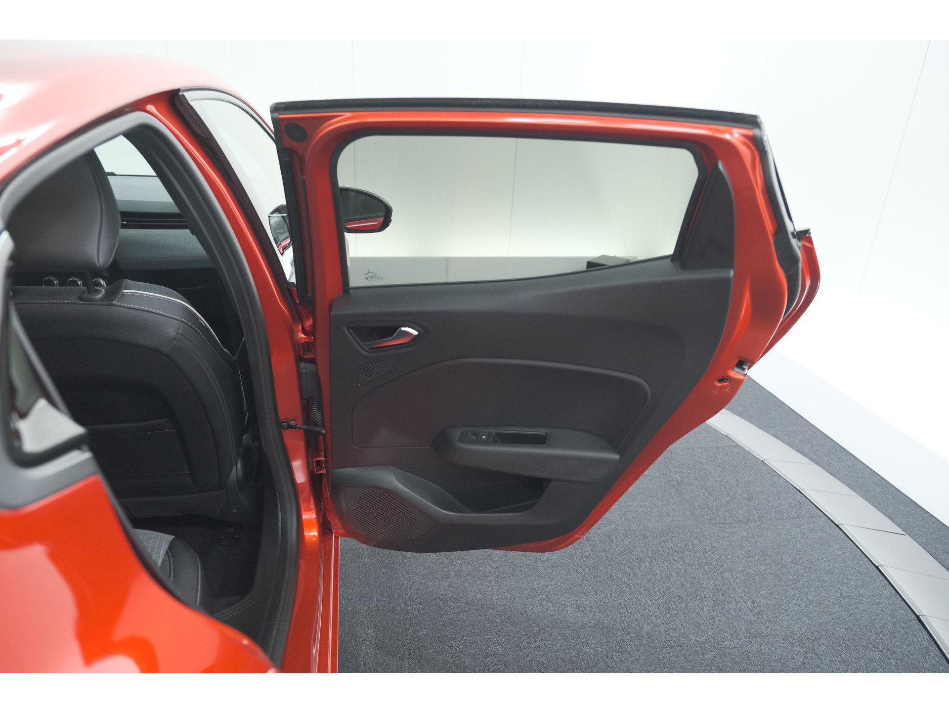 Renault Clio 1.0 TCe 90 GPF techno | 360 Camera | Adaptieve Cruise Control | 9.3 Inch Groot Scherm