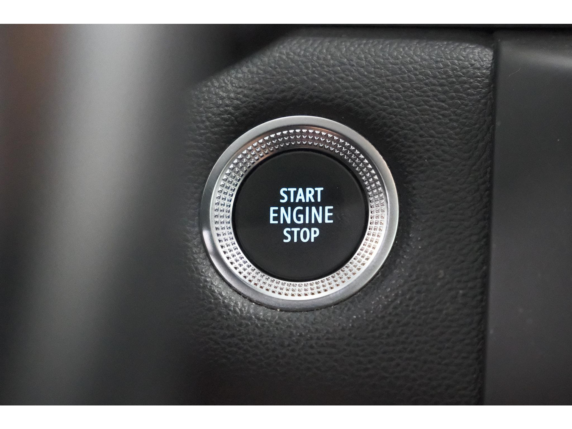 Renault Captur 1.6 E-Tech full hybrid 145 techno | Panoramadak | Camera | Adaptieve Cruise Control | 9.3 Inch Groot Scherm