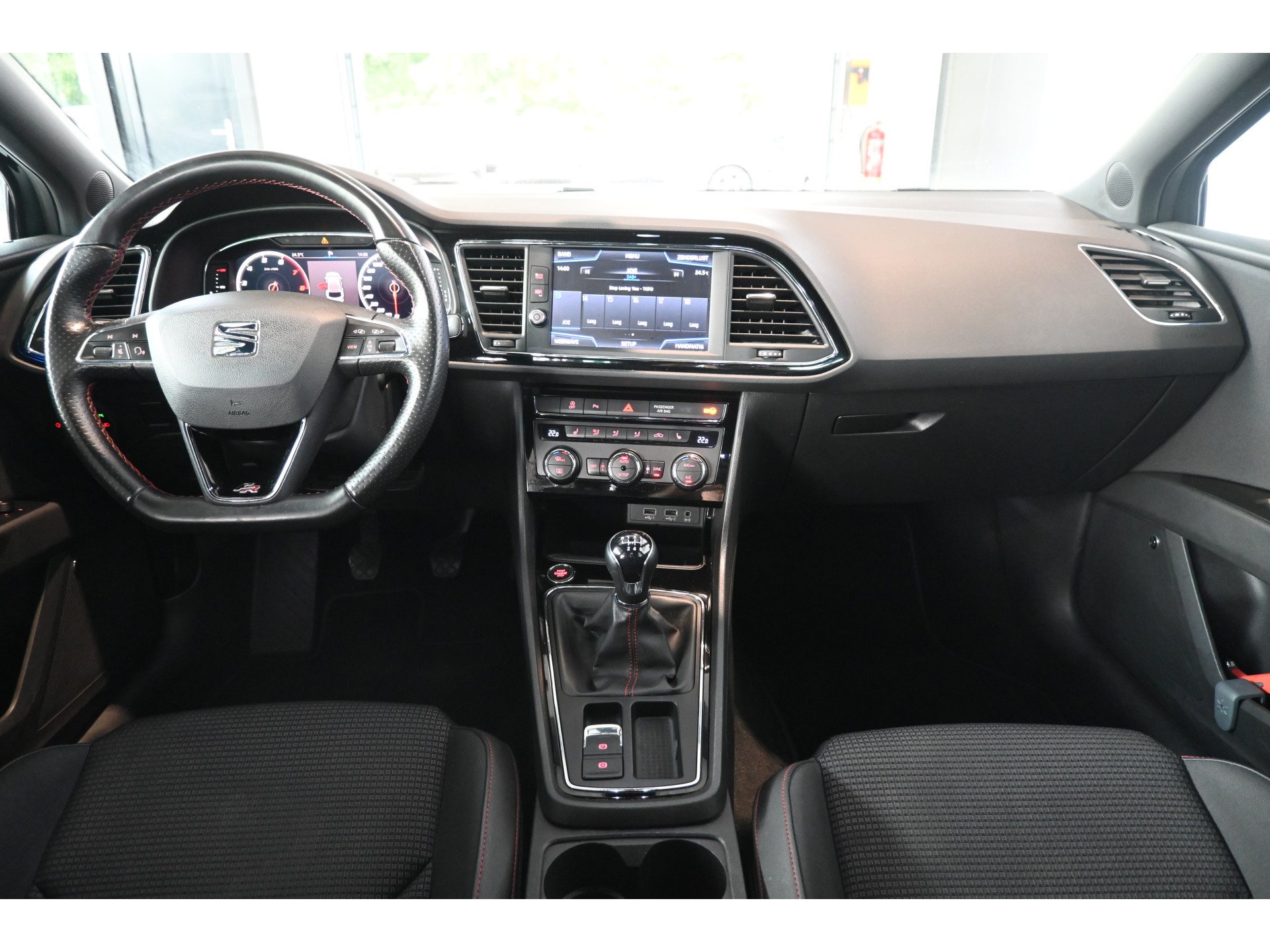 SEAT Leon ST 1.0 TSI FR Ultimate Edition Clima Navigatie Stoelverwarming Rijklaarprijs Inruil Mogelijk!