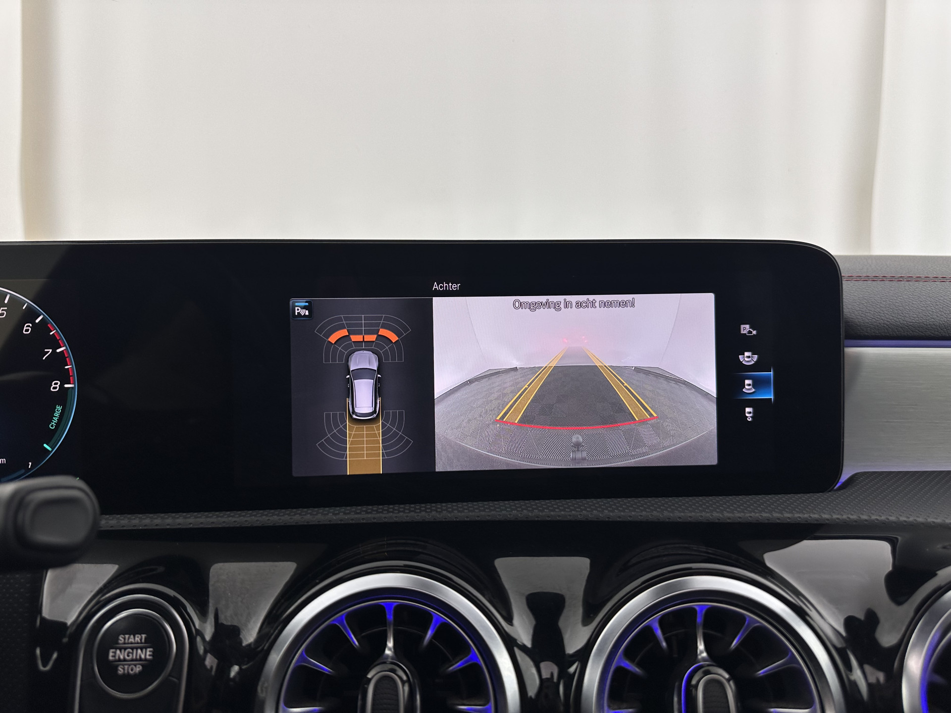 Mercedes-Benz CLA-klasse Shooting Brake 250 e AMG Line ( Plug-in ) (INCL.BTW) *PANO | LEATHER-MICROFIBRE | MULTIBEAM-LED | AMBIENT-LIGT | BLIND-SPOT | HEATED-SPORTSEATS | WIDE-SCREEN-DIGICOCKPIT | DAB+ | NAVI-FULLMAP | CAMERA | PRIVACY-GLASS | TOWBAR | 19