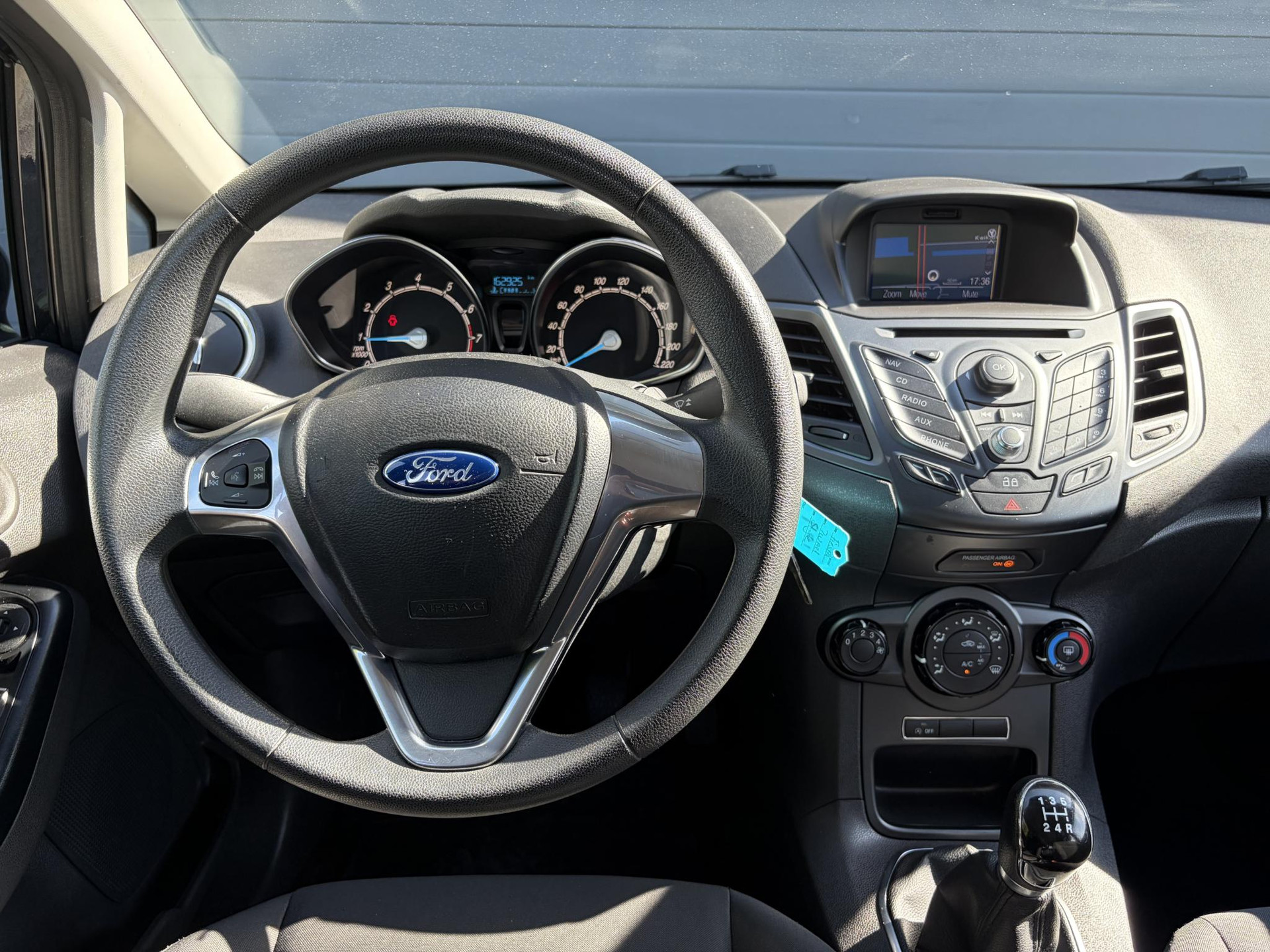 Ford Fiesta 1.0 Style Navi,Airco,5 Deurs,N.A.P,Zeer Zuinig,Apk tot 11-2026