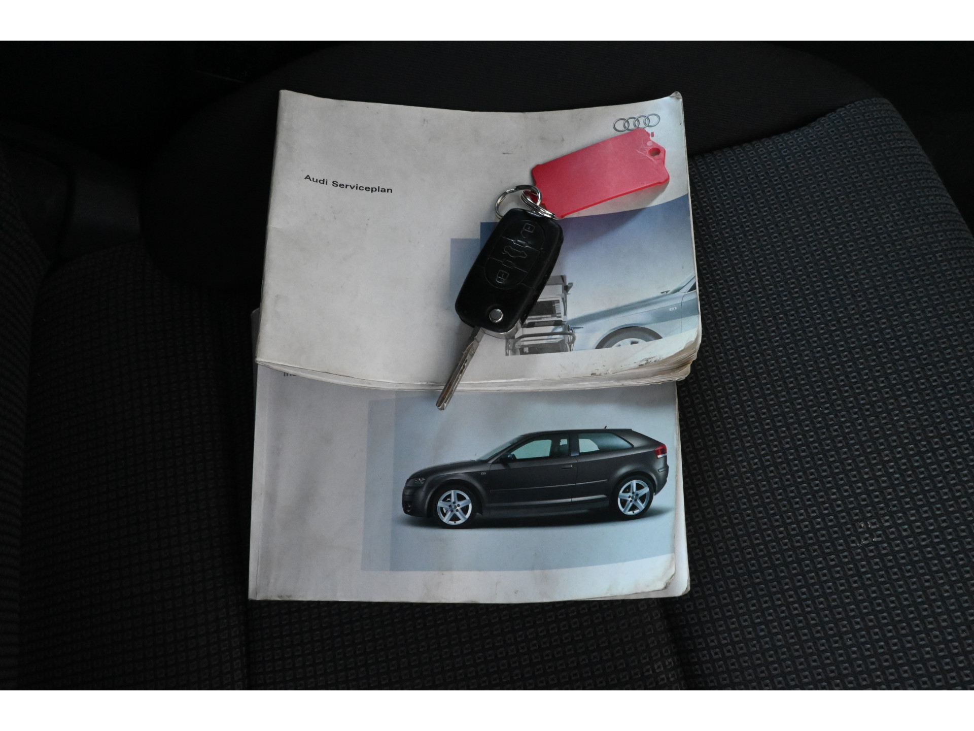 Audi A3 1.6 Attraction Clima Cruise Control Lichtmetaal All in Prijs! Inruil Mogelijk!