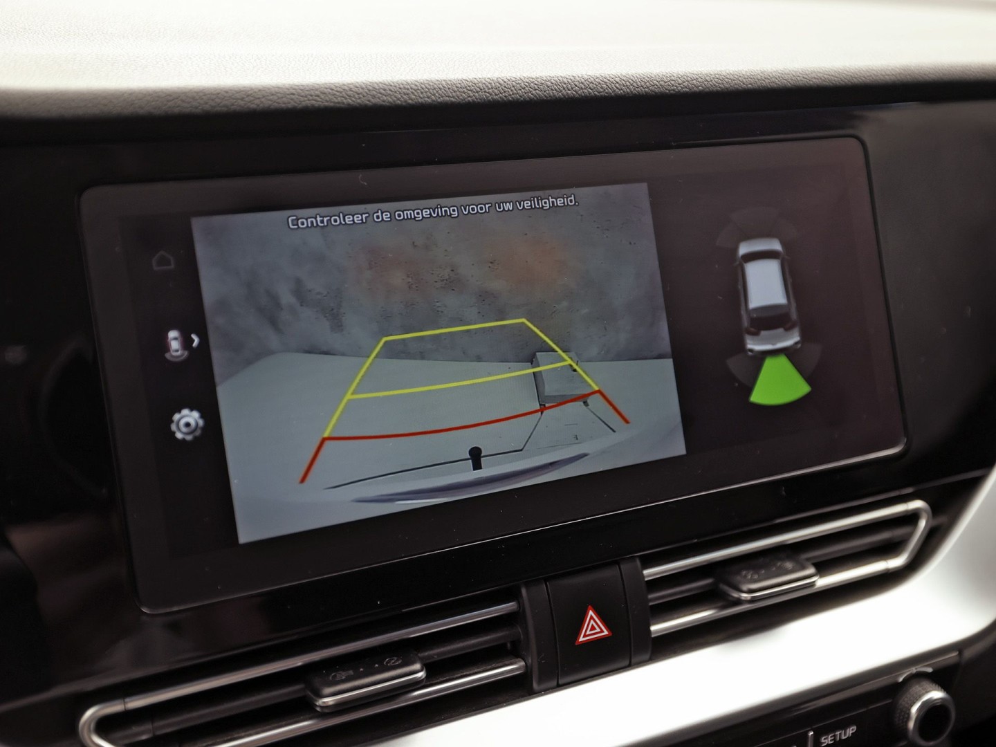 Kia Niro 1.6 GDi PHEV DynamicLine 141Pk Automaat (1e EIGENAAR, APPLE CARPLAY, GROOT NAVI, CAMERA, TREKHAAK, SPORTSTOELEN, ADAPTIVE CRUISE, GETINT GLAS, LEDER, NIEUWSTAAT)