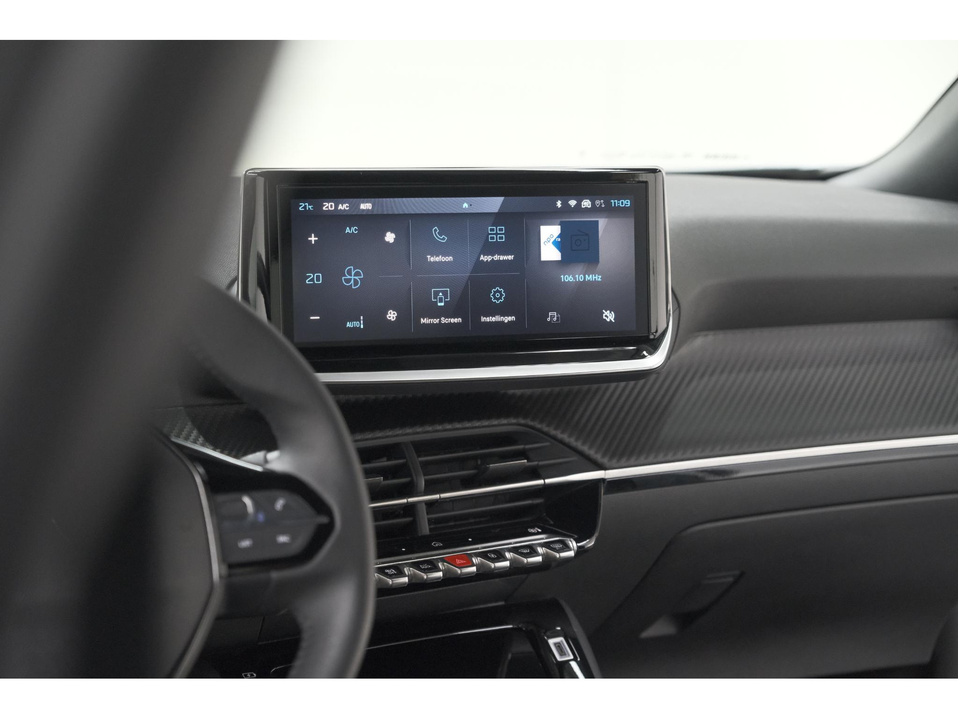 Peugeot 2008 PureTech 100 Allure | Apple Carplay | Parkeersensoren | Climate Control | Cruise Control