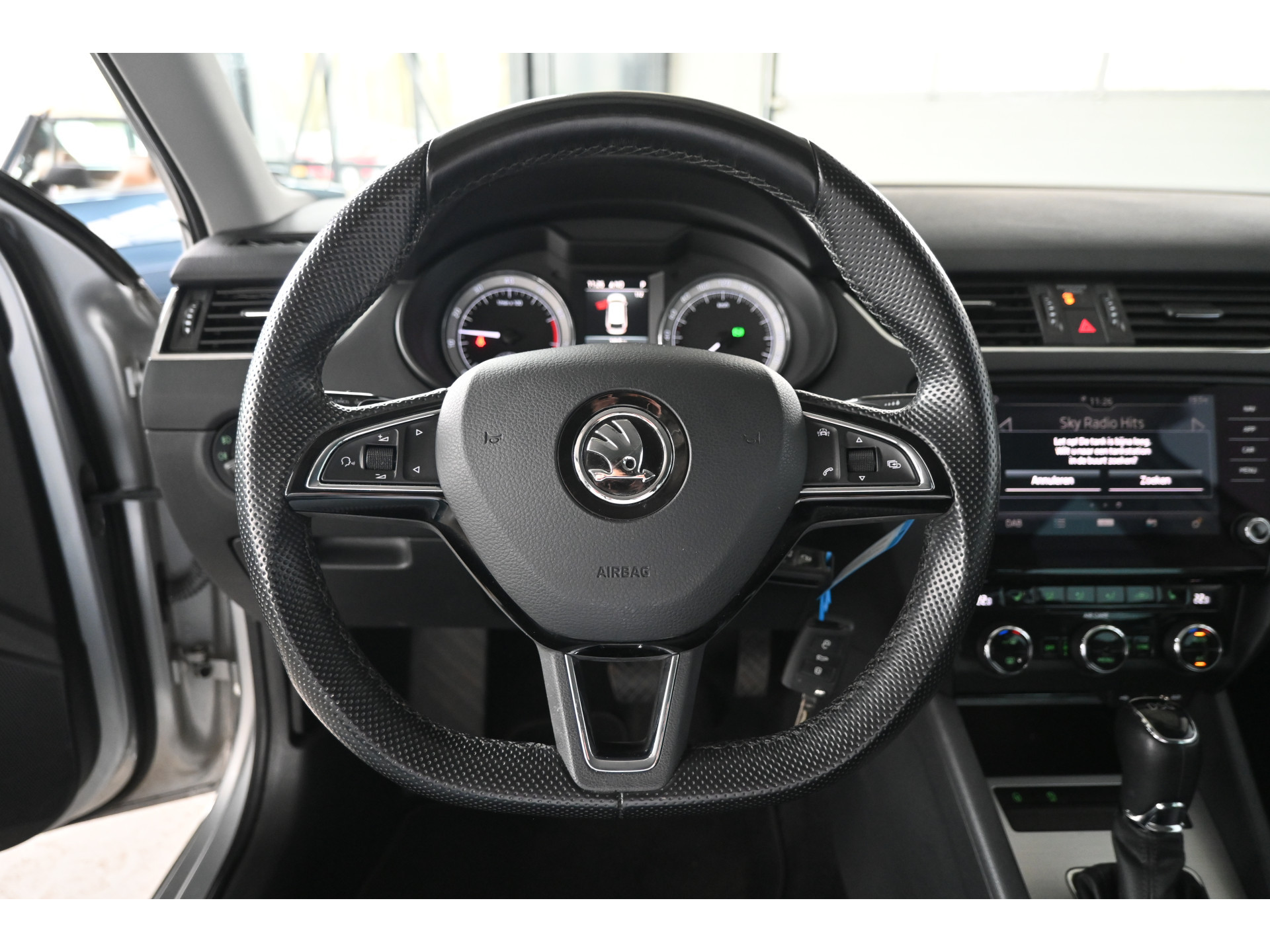 ŠKODA Octavia Combi 1.0 TSI Greentech Ambition Business Automaat Navigatie Stoelverwarming Rijklaarprijs! Inruil Mogelijk!