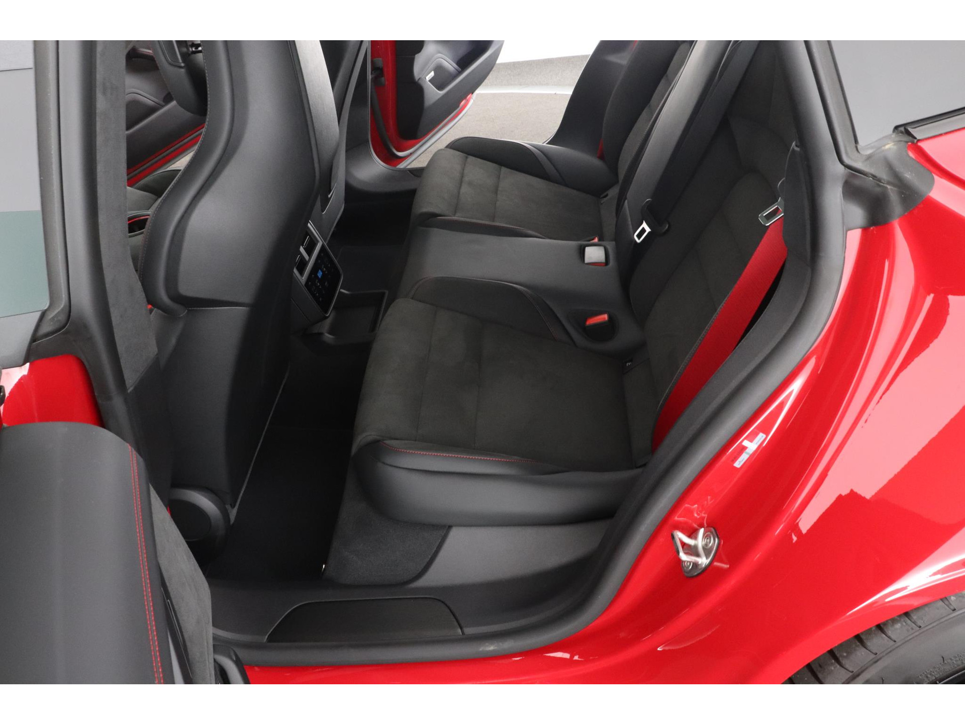 Porsche Taycan Sport Turismo GTS | 93 kWh Accu Plus | Surround View | InnoDrive | Sport Chrono Pakket | Panoramadak