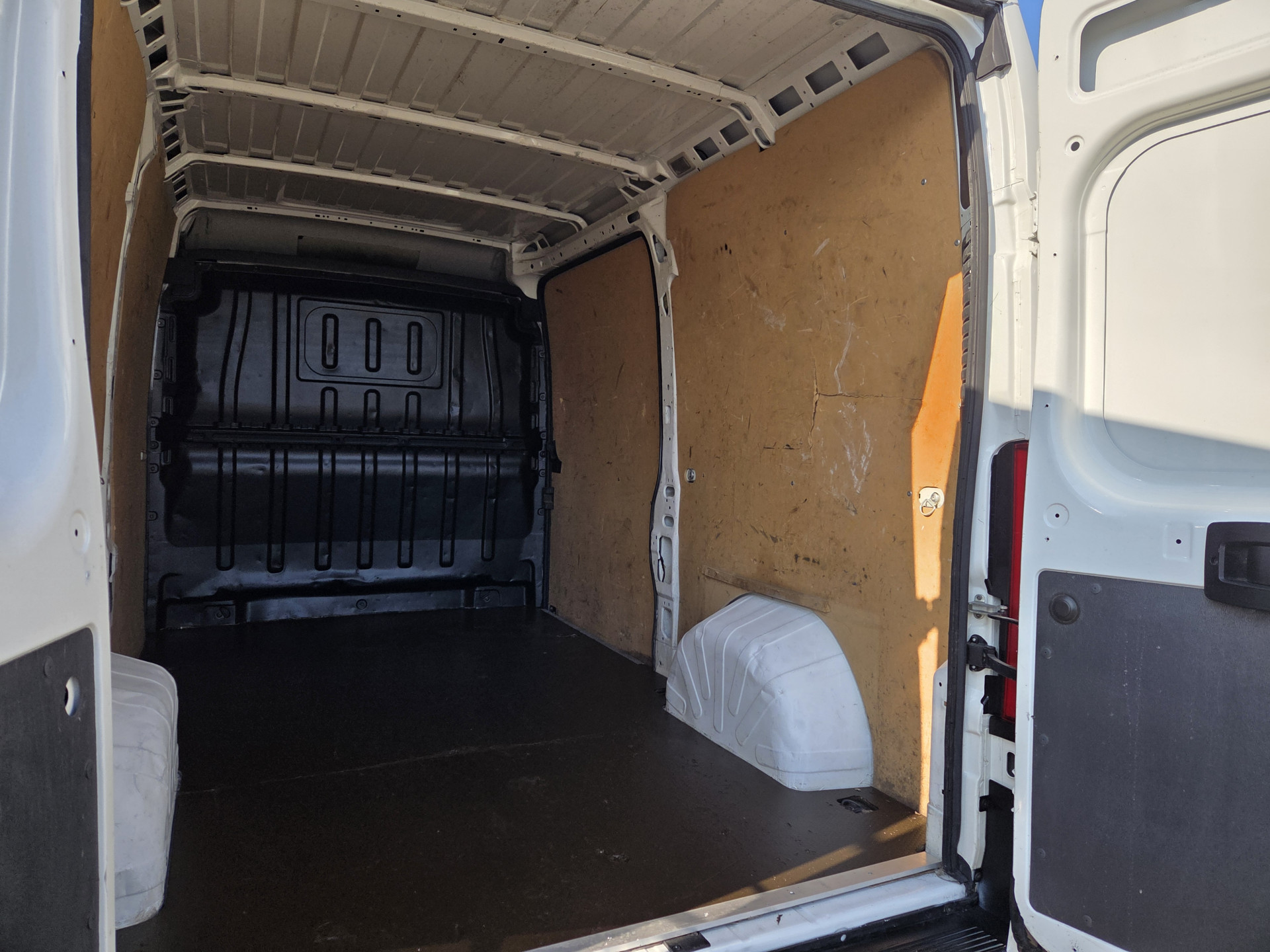 Peugeot Boxer 2.2 BlueHDi 140 Pk L2H2 Airco Cruise control Navigatie