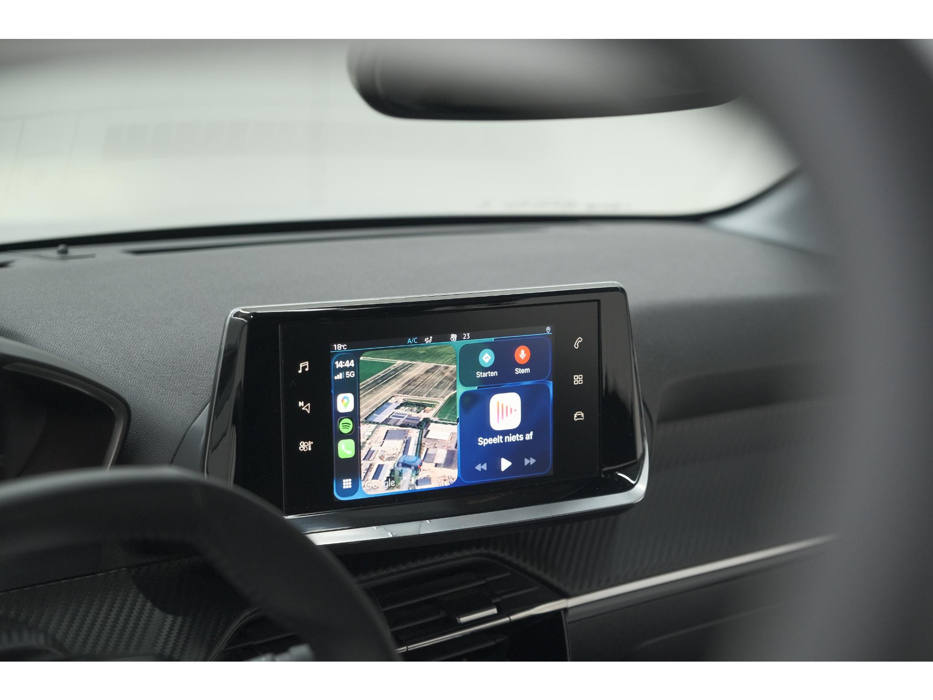 Peugeot 208 PureTech 100 PK Allure | Apple Carplay | Parkeersensoren | Lichtmetalen velgen