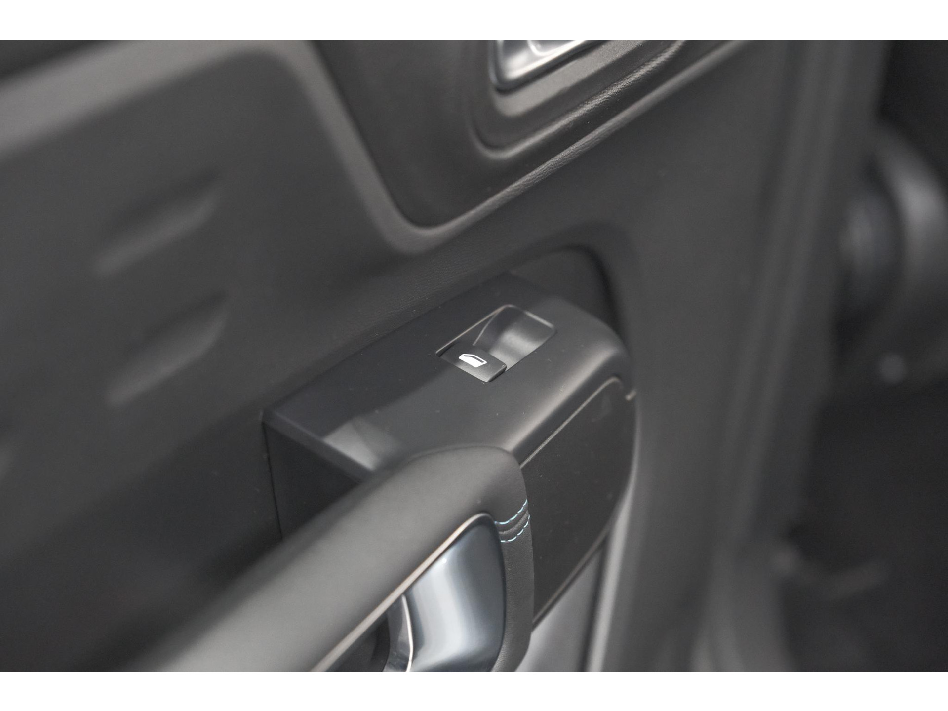 Citroen C5 Aircross 1.2 Hybrid 136 Plus | Camera | Navigatie | Parkeersensoren | Apple Carplay