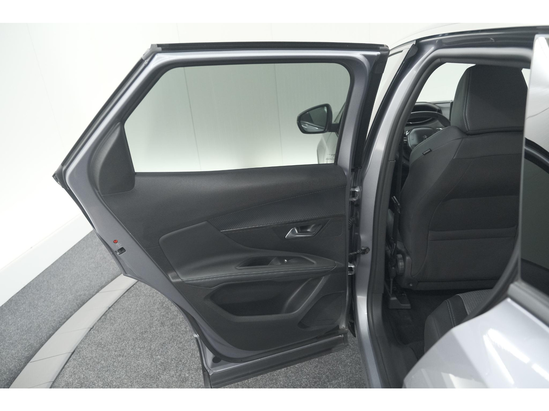 Peugeot 3008 1.6 HYbrid 225 Allure Pack Business | Camera | Navigatie | Apple Carplay | Parkeersensoren
