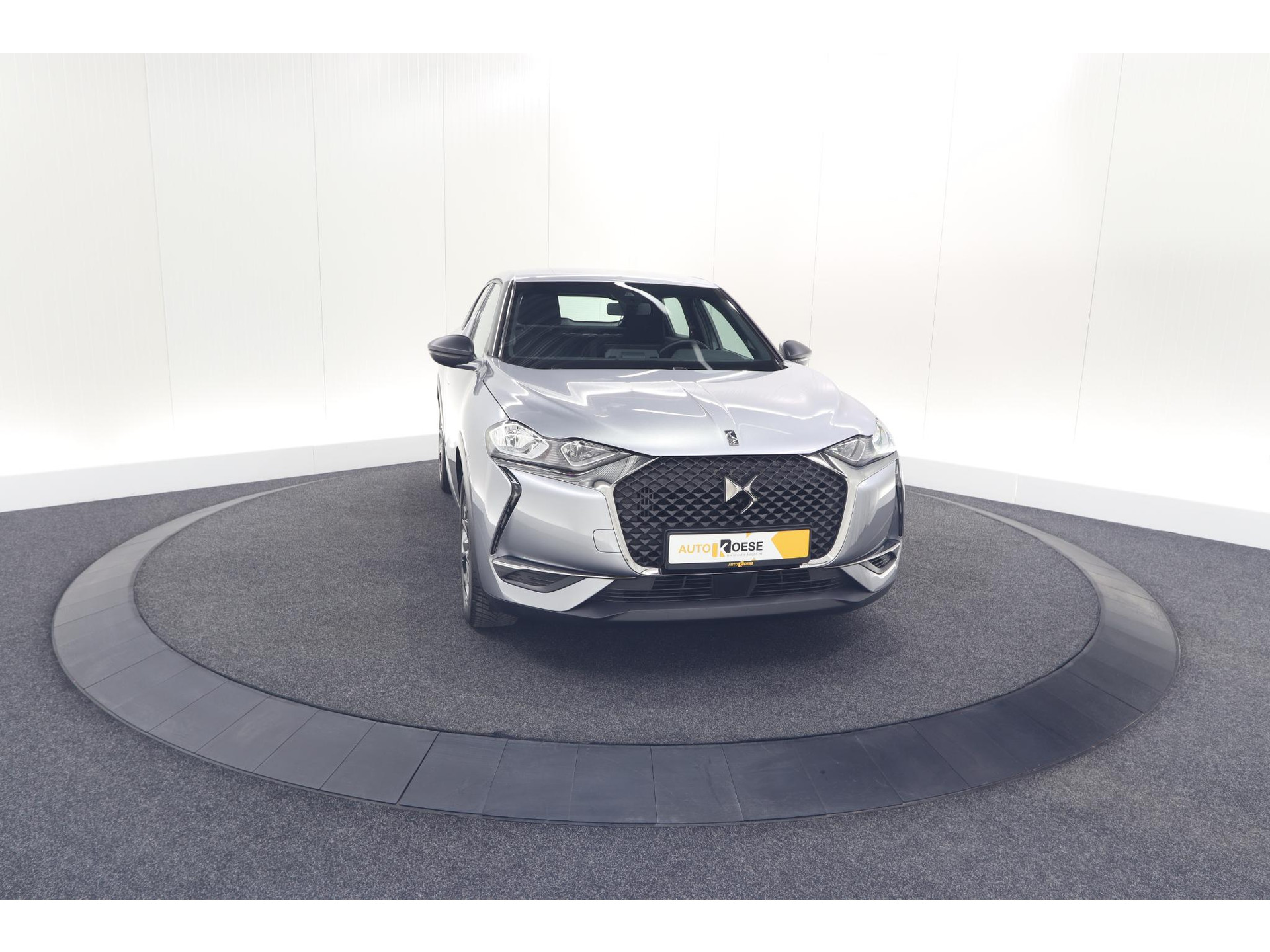 DS 3 Crossback PureTech 100 Montmartre | Parkeersensoren | Apple Carplay | Allseason Banden | Navigatie | Climate Control