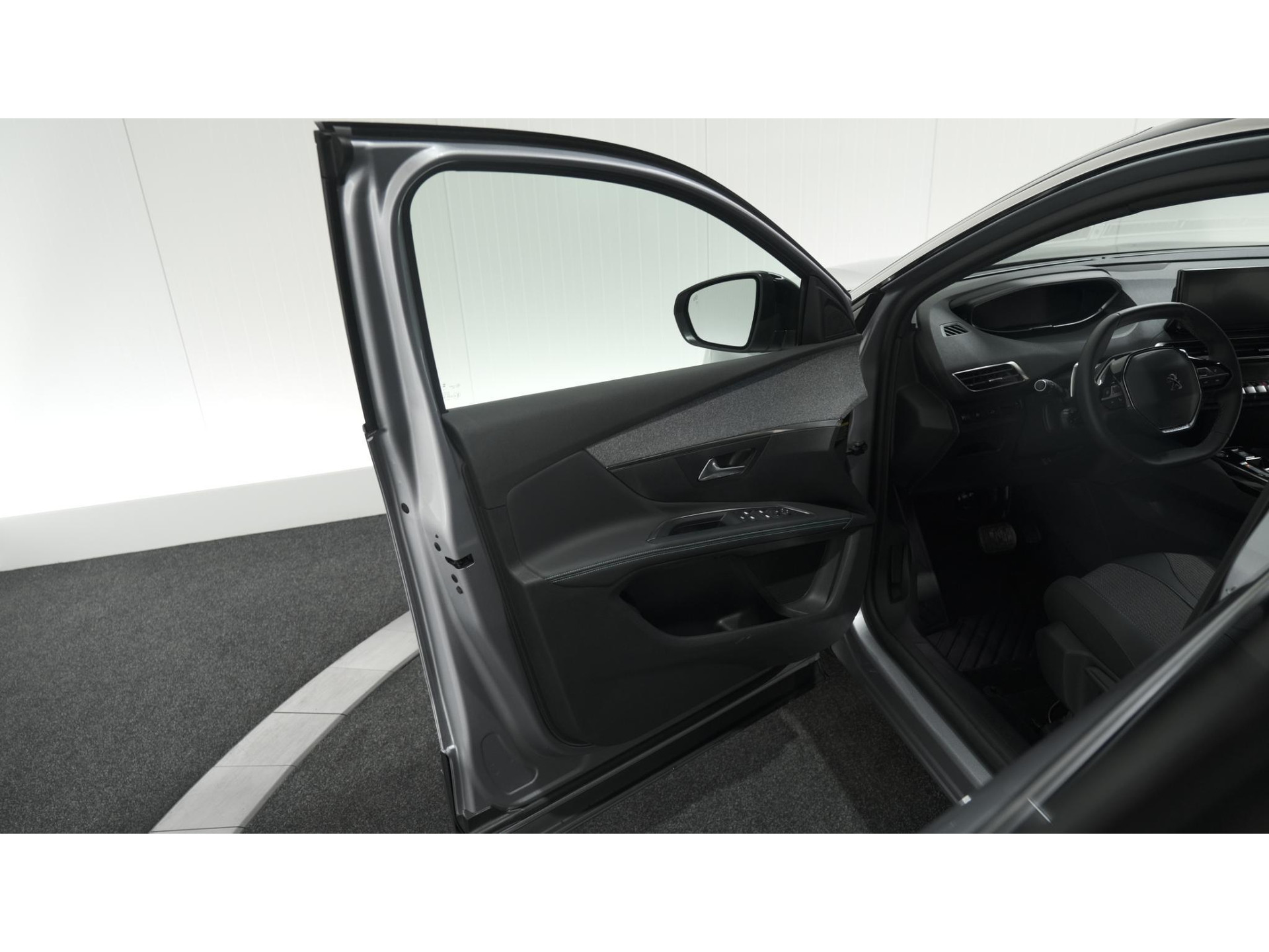 Peugeot 5008 PureTech 130 EAT8 Allure Pack Business | 7 Zitplaatsen | Camera | Dodehoekdetectie | Navigatie | Elektronische Achterklep
