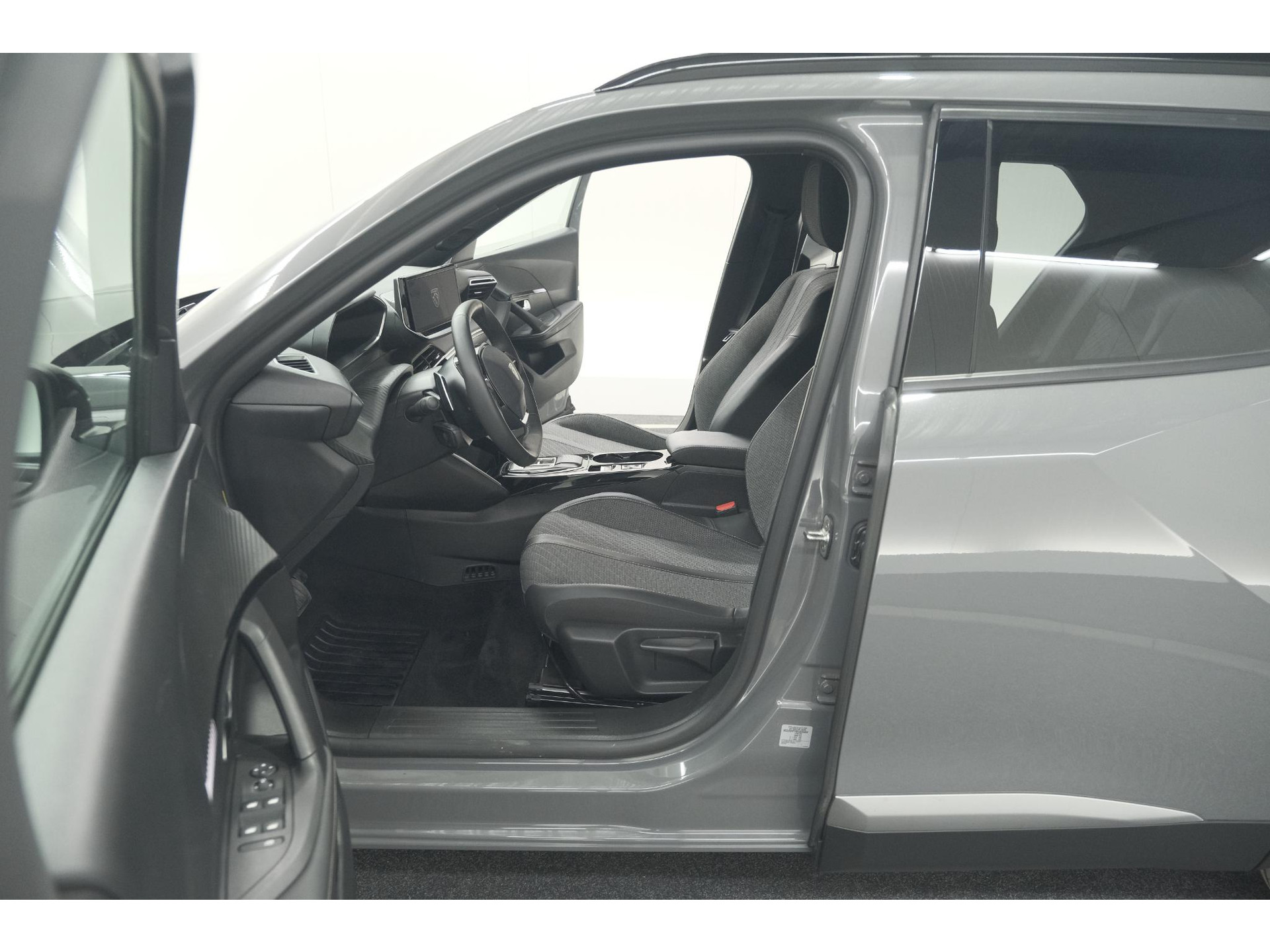 Peugeot 2008 Hybrid 136 e-DCS6 Allure | 360 Camera | Adaptieve Cruise Control | Dodehoekdetectie | Navigatie