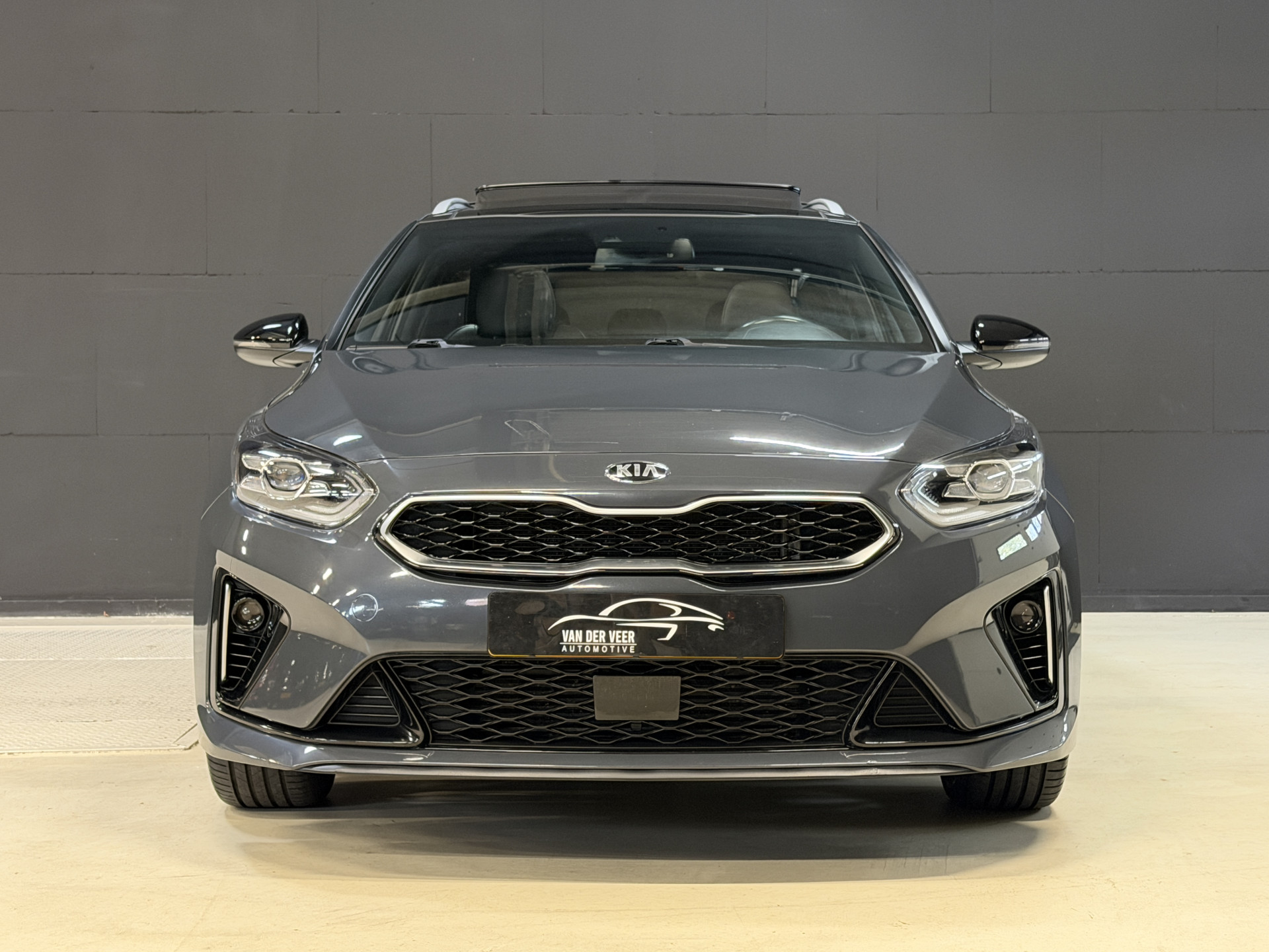 Kia Ceed Sportswagon 1.0 T-GDi GT-Line | Panoramadak | Dealer onderhouden | Camera | Afn. Trekhaak | Stoel/stuurverwarming | Carplay