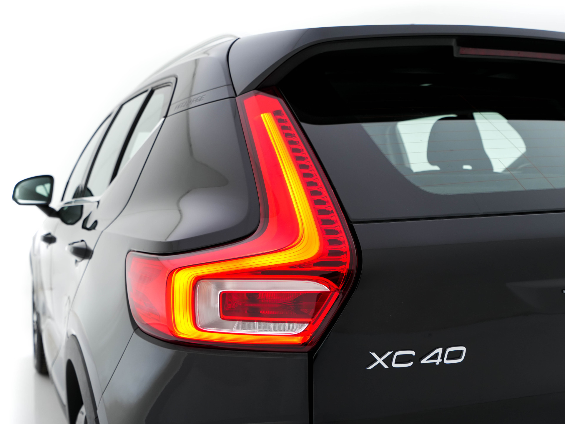 Volvo XC40 1.5 T5 Recharge Business Pro ( Plug-In ) (INCL-BTW)  Aut.*NAVI-FULLMAP | DIGI-COCKPIT | KEYLESS | DAB | HEATED-SPORTSEATS | FULL-LED | ADAPTIVE-CRUISE | CAMERA | ECC | TOWBAR | 18'' ALU*