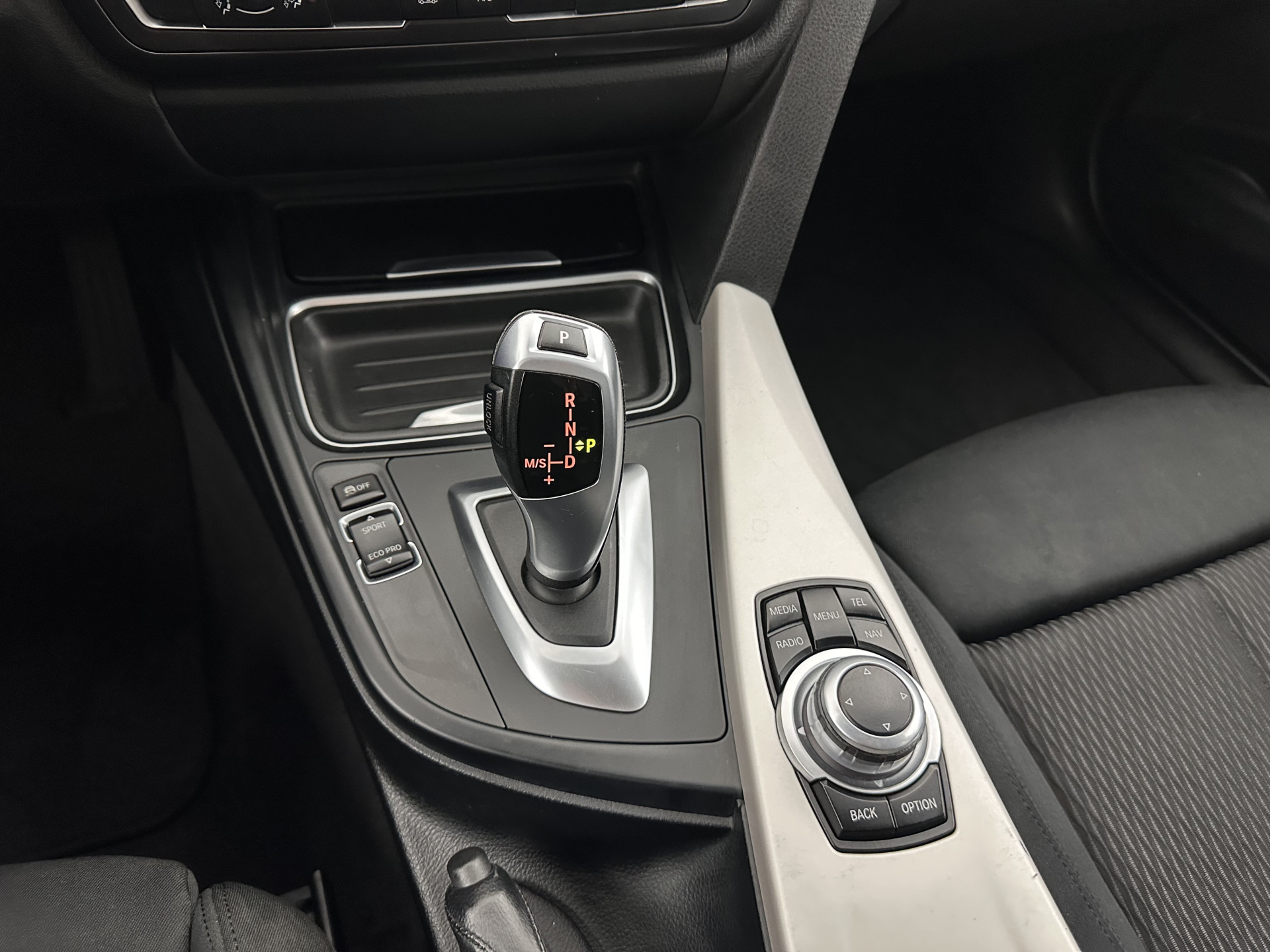 BMW 3-serie Touring 316i Business Aut. *NAVI-FULLMAP | SPORT-SEATS | AIRCO | CRUISE | 18''ALU*