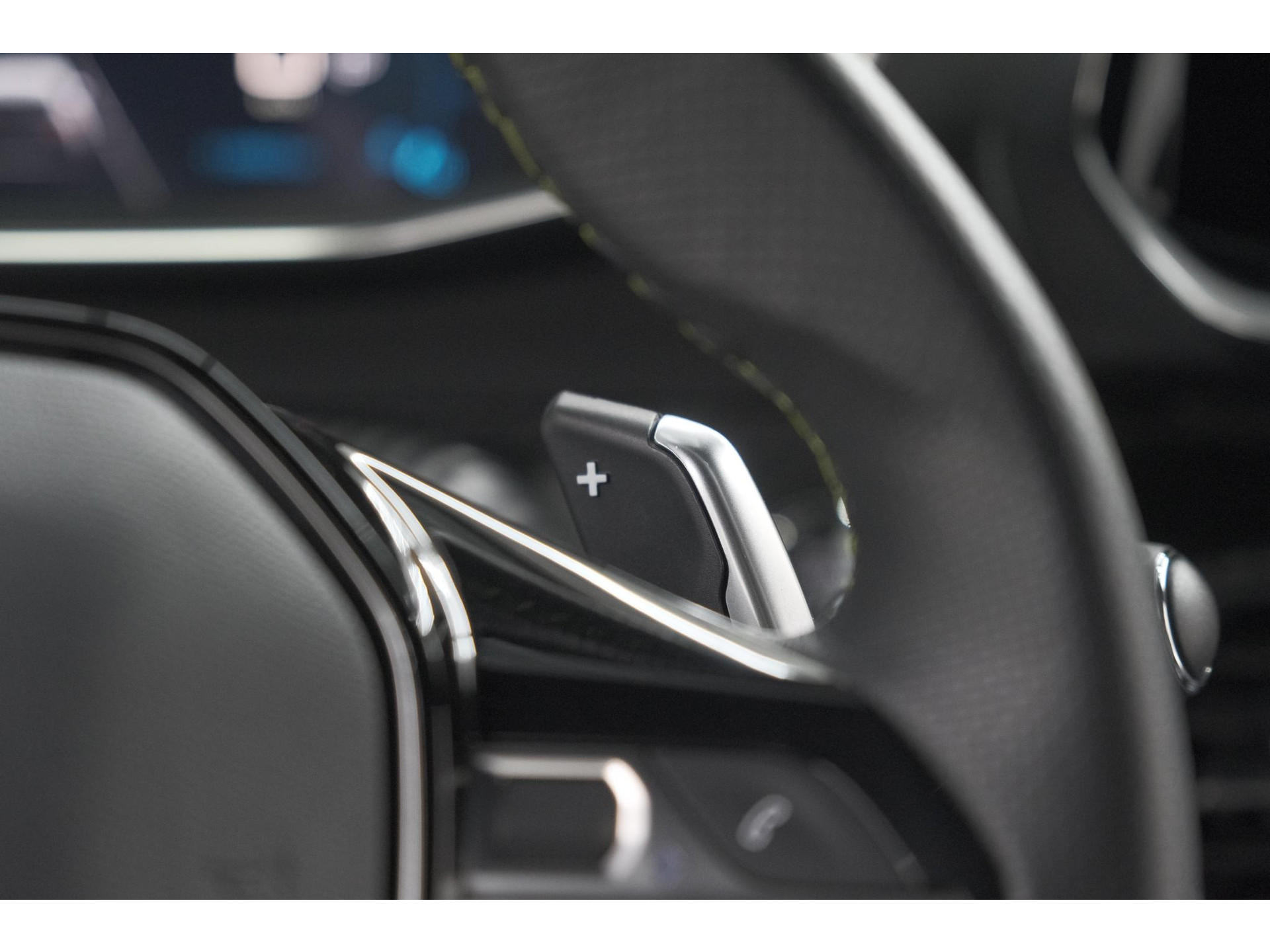 Peugeot 2008 PureTech 130 EAT8 GT-Line | Camera | Dodehoekdetectie | Adaptieve Cruise Control | Apple Carplay
