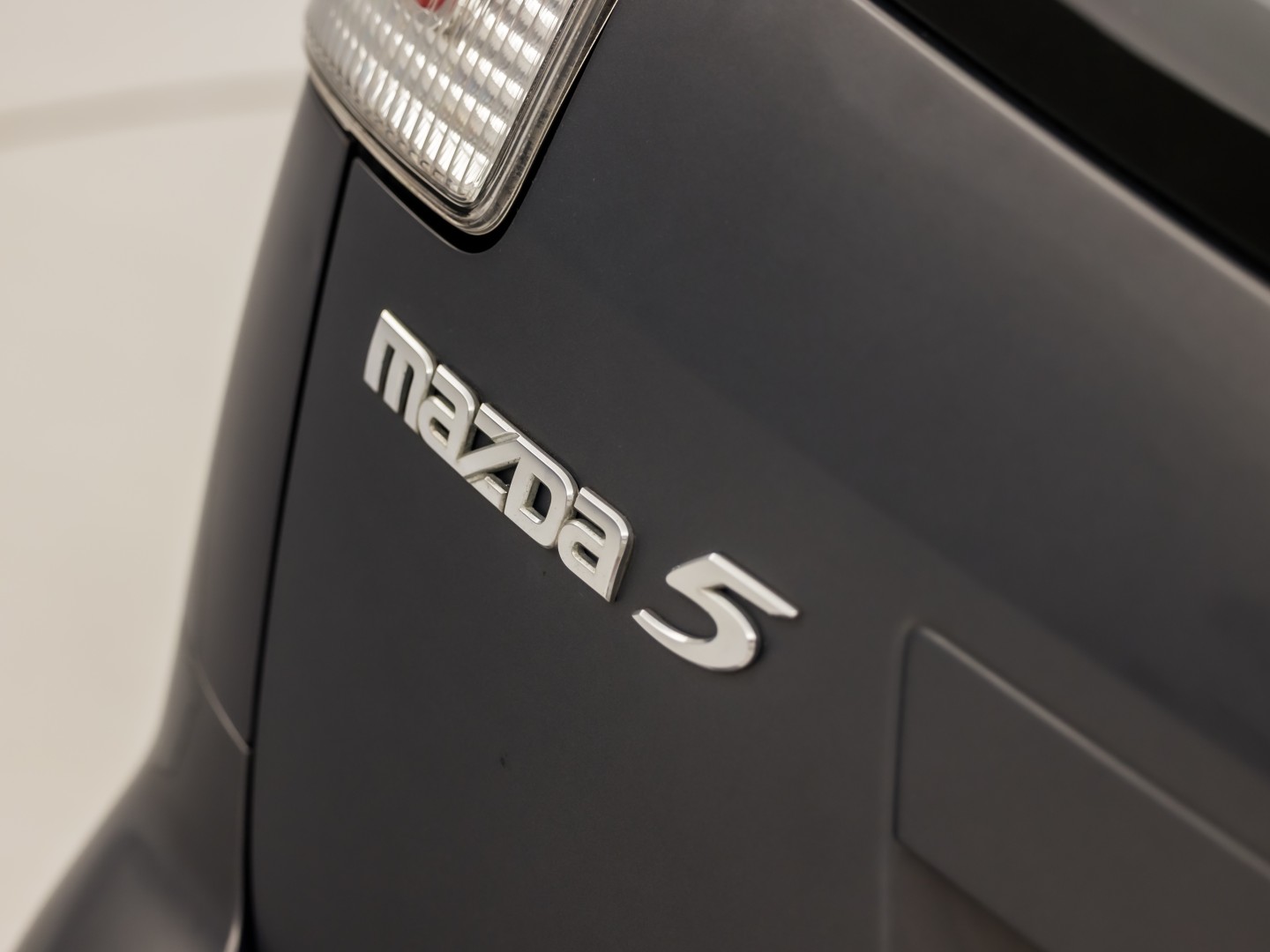 Mazda 5 1.8 Sport 7 Persoons (CLIMATE, GETINT GLAS, TREKHAAK, SCHUIFDEUREN, LM VELGEN, SPORTSTOELEN, ELEK PAKKET, NIEUWE APK, NIEUWSTAAT)