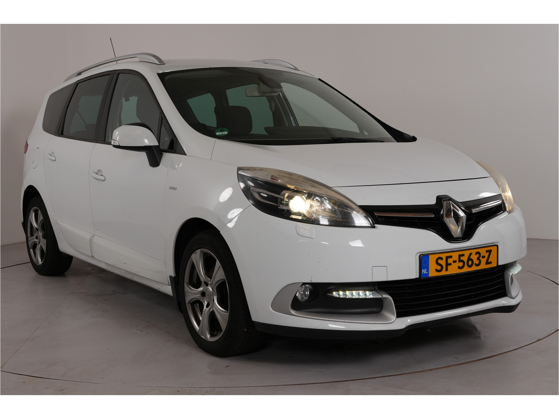 Renault Grand Scénic 1.5 dCi Bose | Trekhaak | Stl. verw. | Cruise