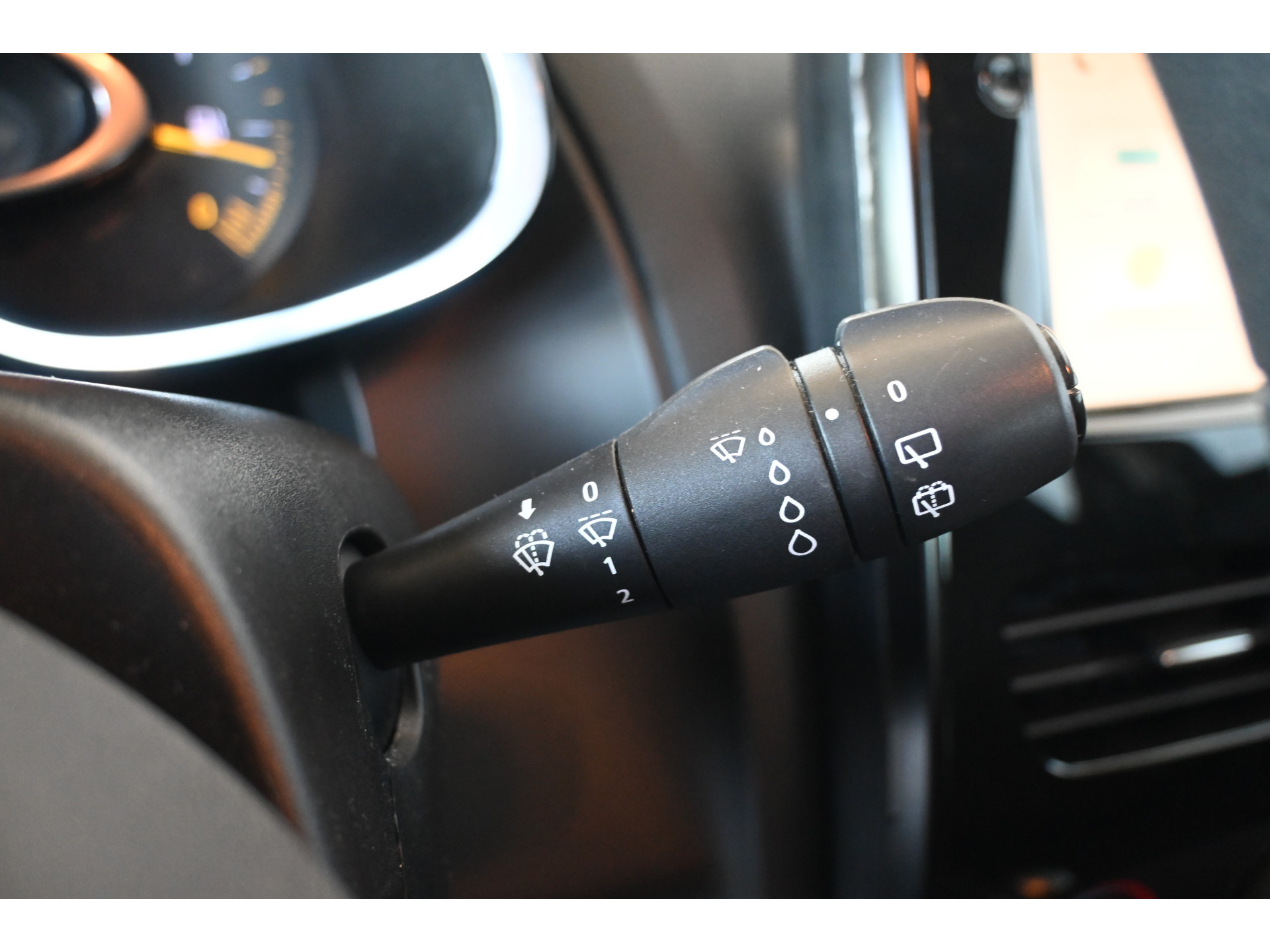 Renault Clio 1.2 Dynamique Automaat Airco Navigatie Cruise Control Goed Onderhouden! Inruil Mogelijk!