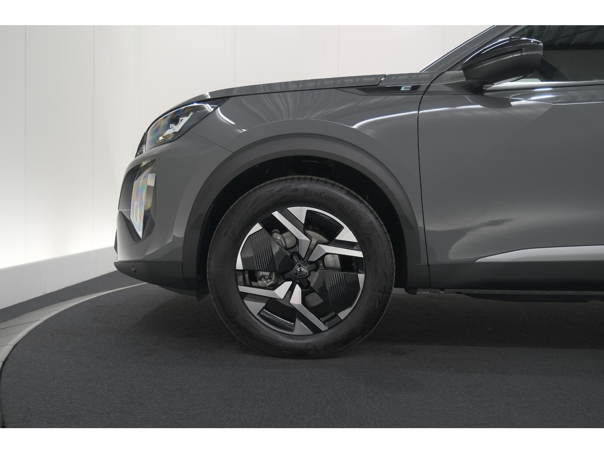 Peugeot e-2008 EV Allure 54 kWh | 11 KW Lader | Warmtepomp | Apple Carplay | Parkeersensoren