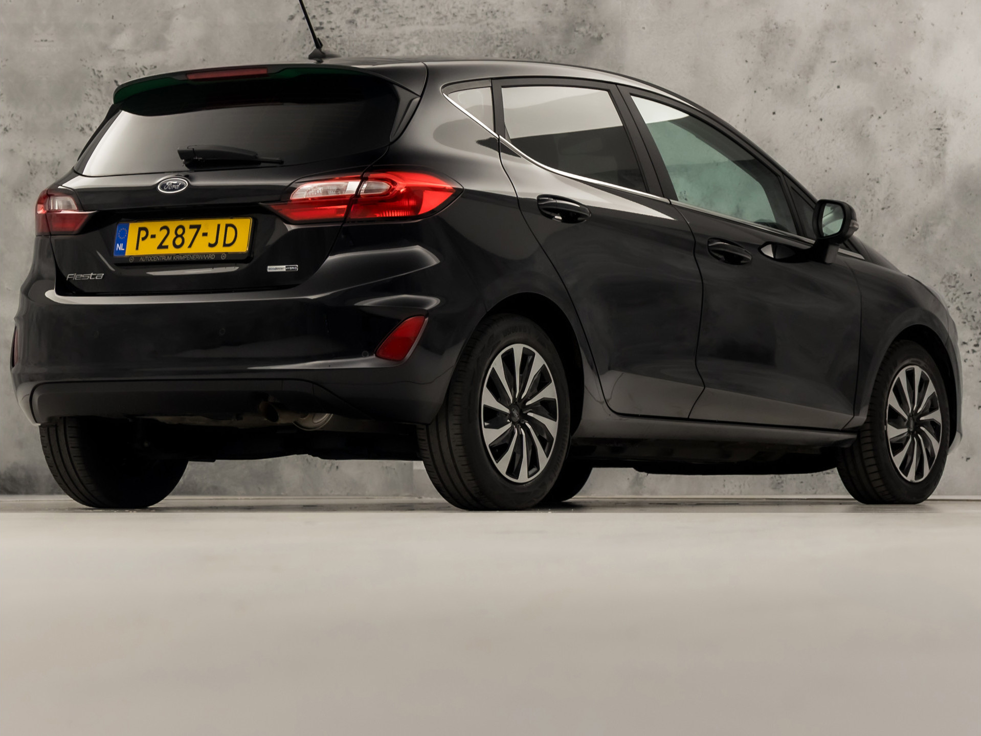 Ford Fiesta 1.0 EcoBoost Hybrid Titanium Sport (APPLE CARPLAY, GROOT NAVI, CLIMATE, GETINT GLAS, PARKEERSENSOREN, SPORTSTOELEN, LM VELGEN, CRUISE, NIEUWSTAAT)
