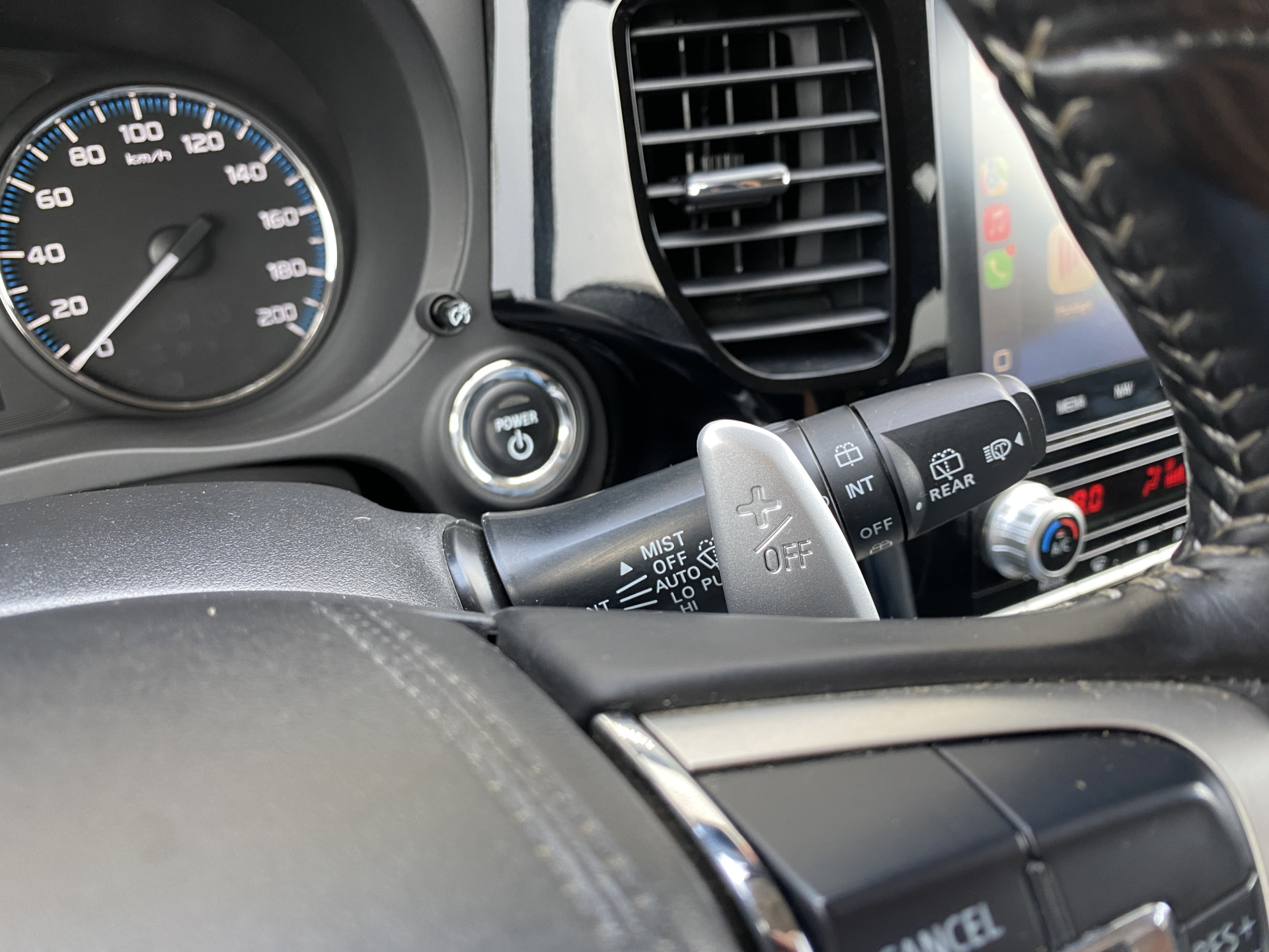 Mitsubishi Outlander 2.4 PHEV Intense+ 4WD 225 pk AUT. | 1e eigenaar | navigatie | trekhaak | elektr. v. stoel | carplay | alcantara