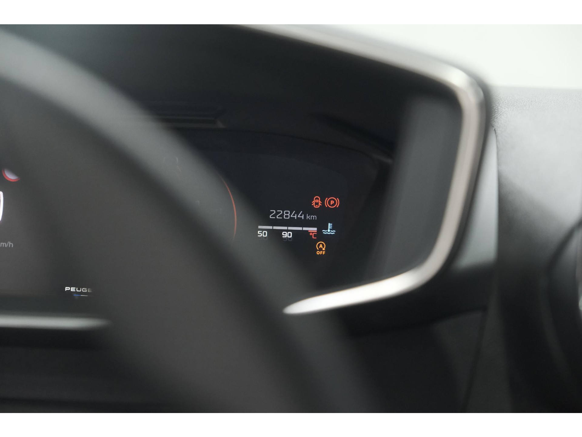 Peugeot 208 PureTech 100 GT Dark Edition | Camera | Navigatie | Apple Carplay | Parkeersensoren